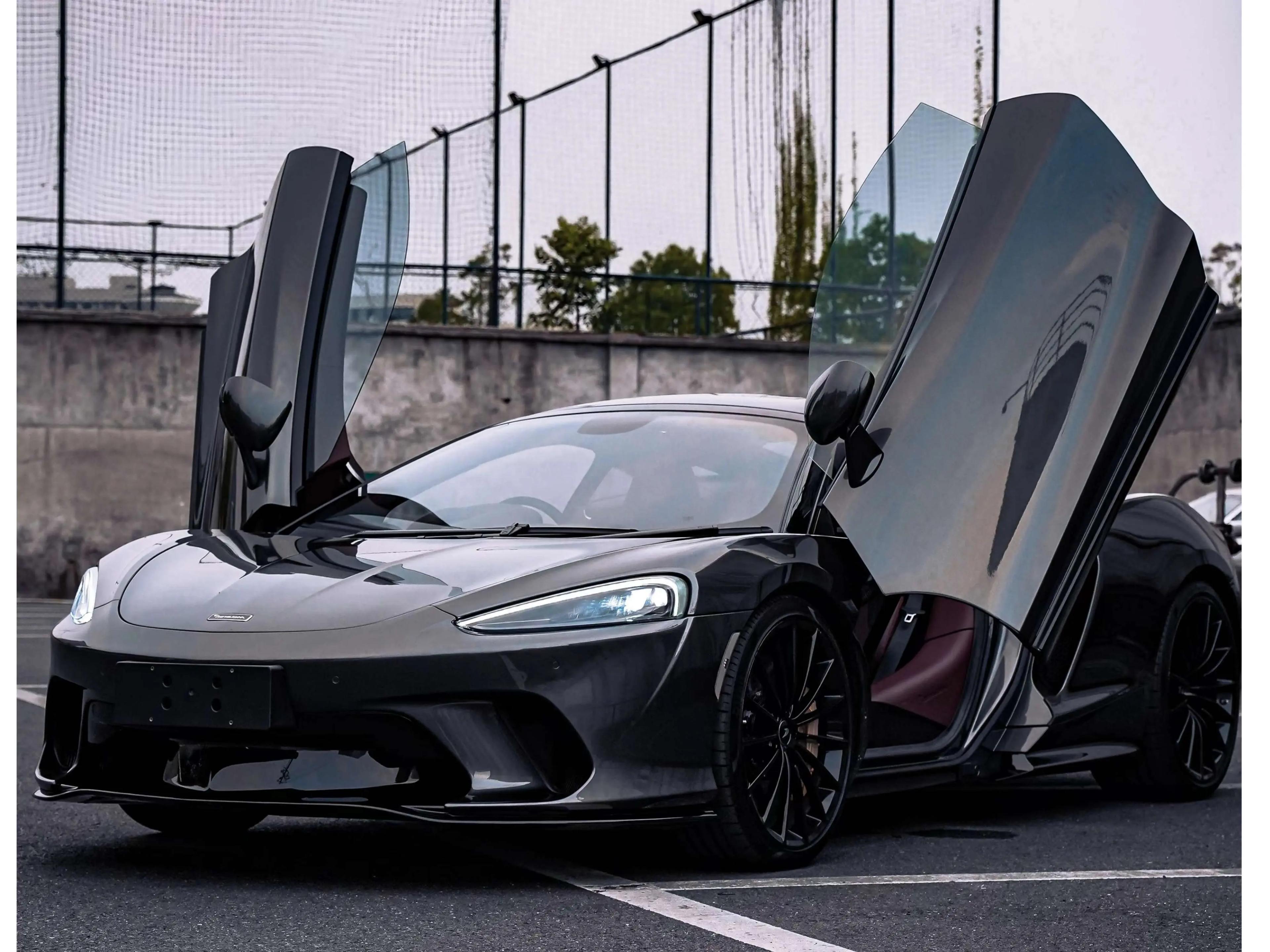 McLaren GT 2022 г. 33115 км.