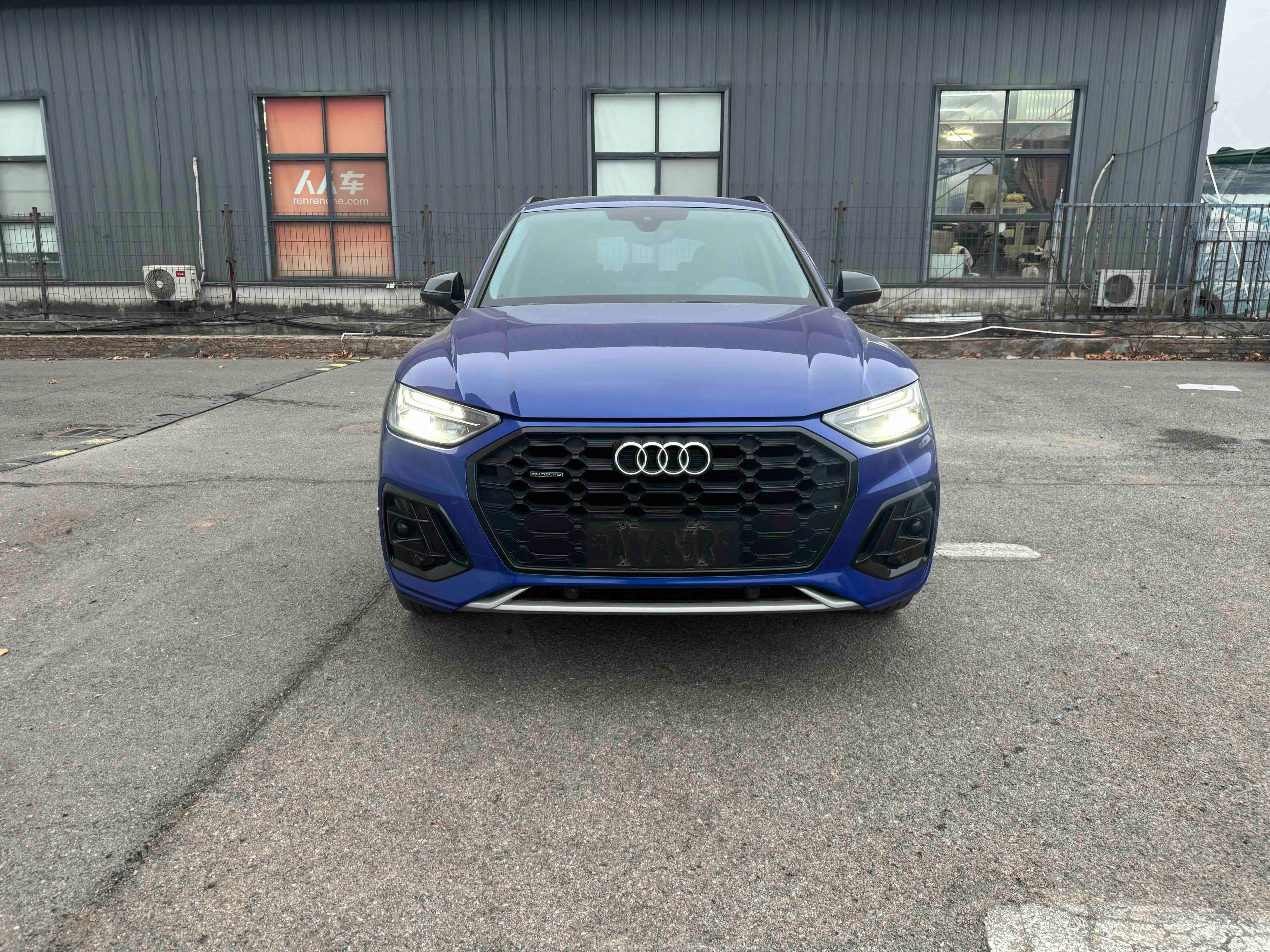 Audi Q5L 2021 г. 32120 км.