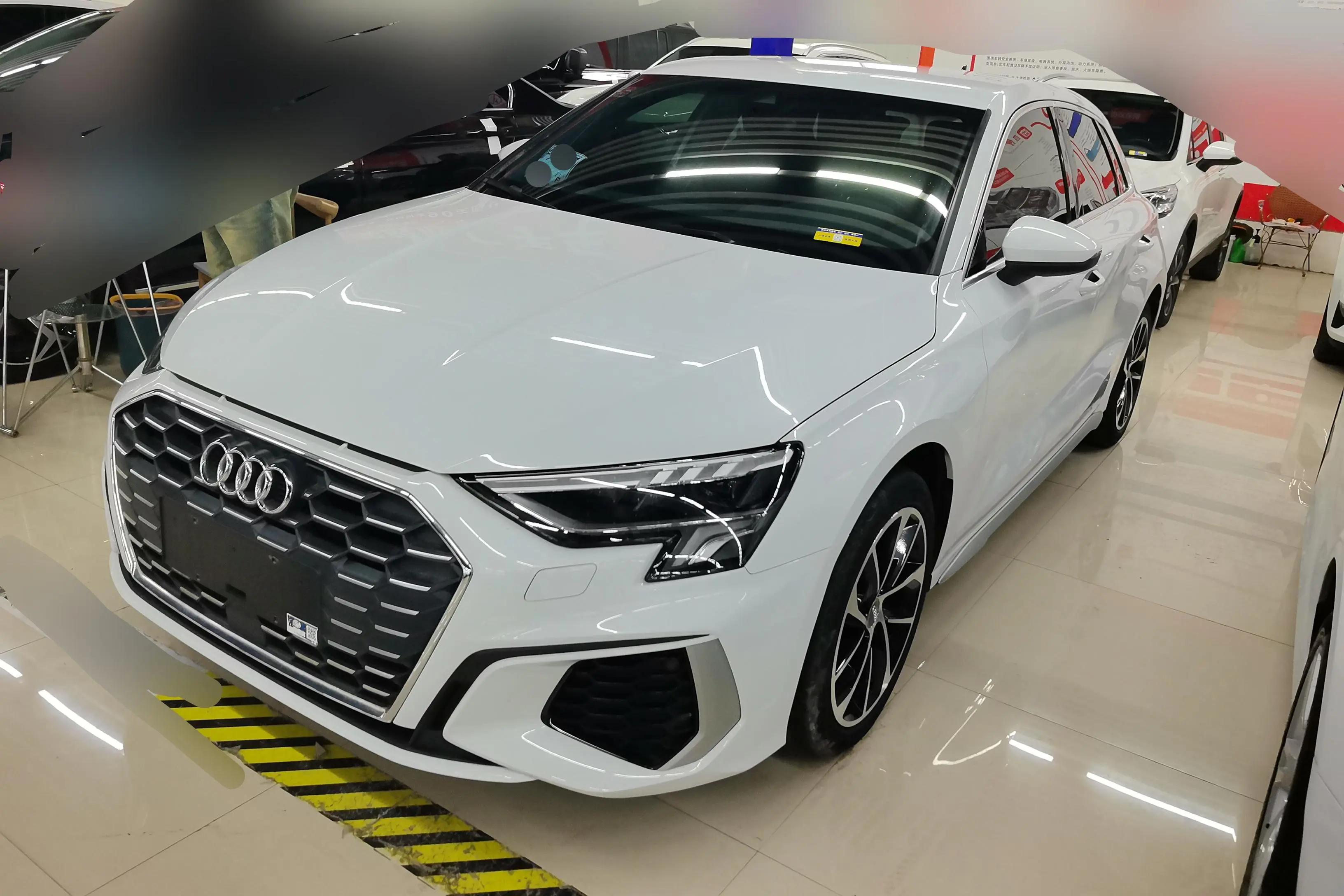 Audi A3 2021 г. 44816 км.