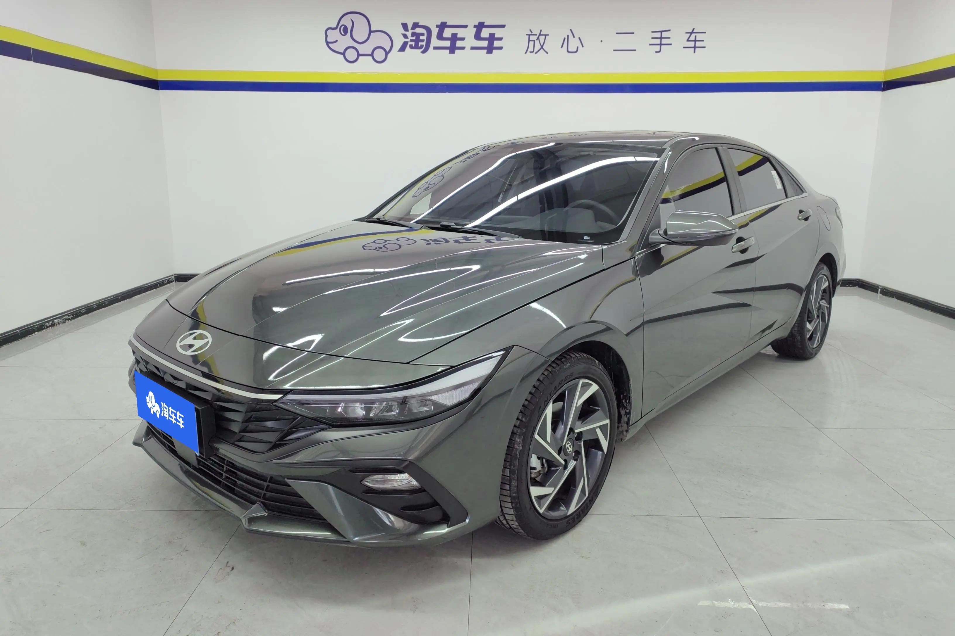 Hyundai Elantra 2023 г. 56561 км.