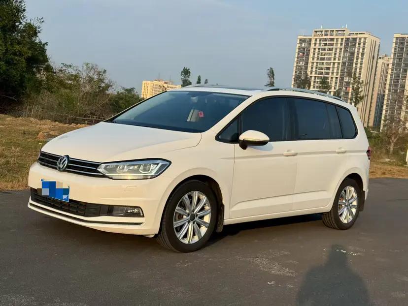 Volkswagen Touran L 2018 г.