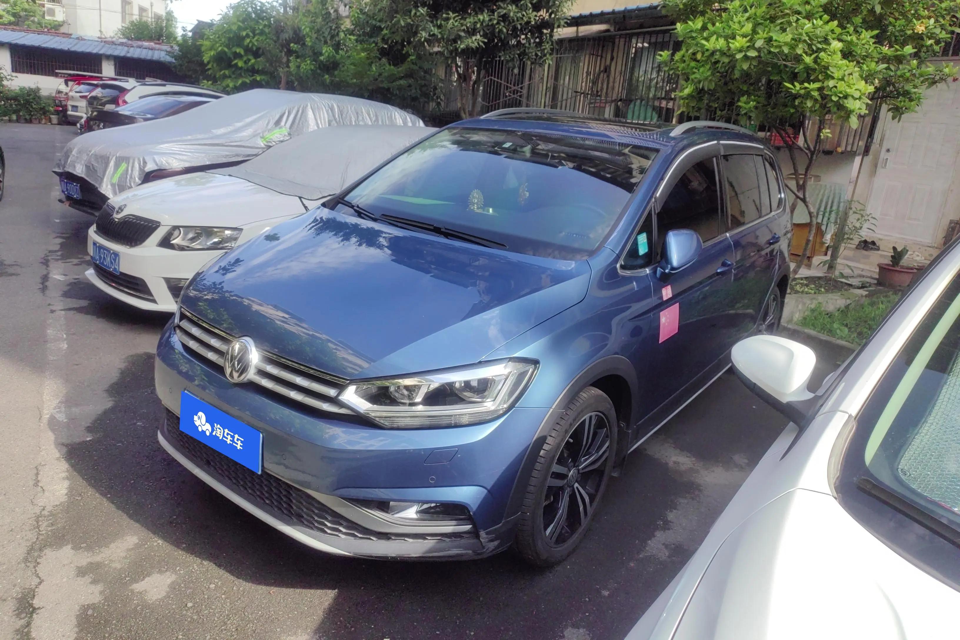 Volkswagen Touran L 2020 г.