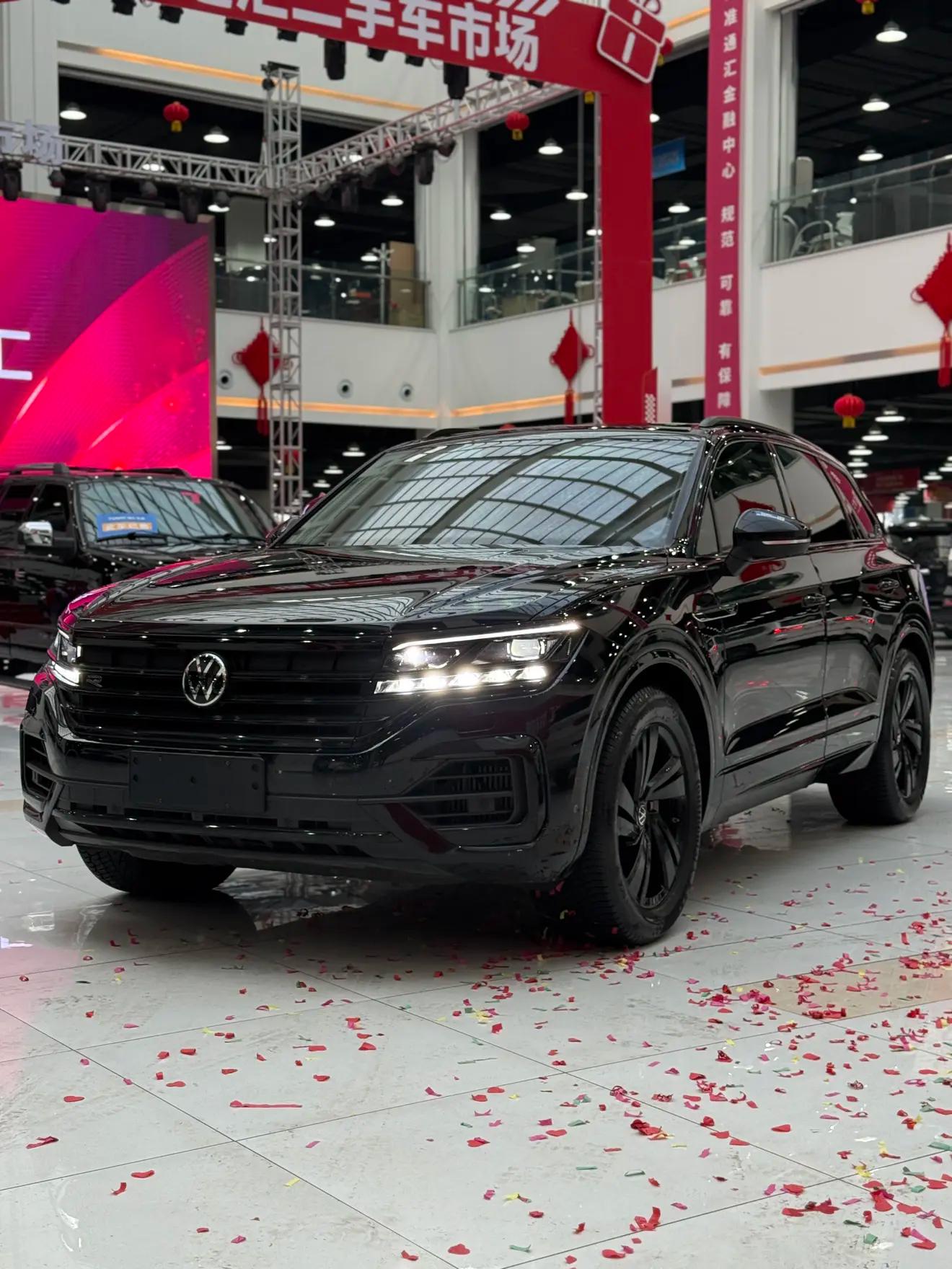 Volkswagen Touareg 2022 г.