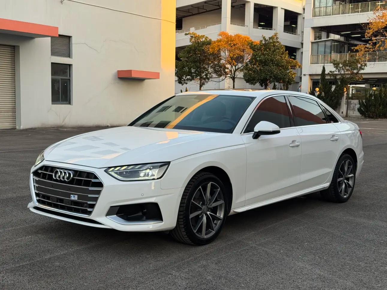 Audi A4L 2022 г. 73365 км.