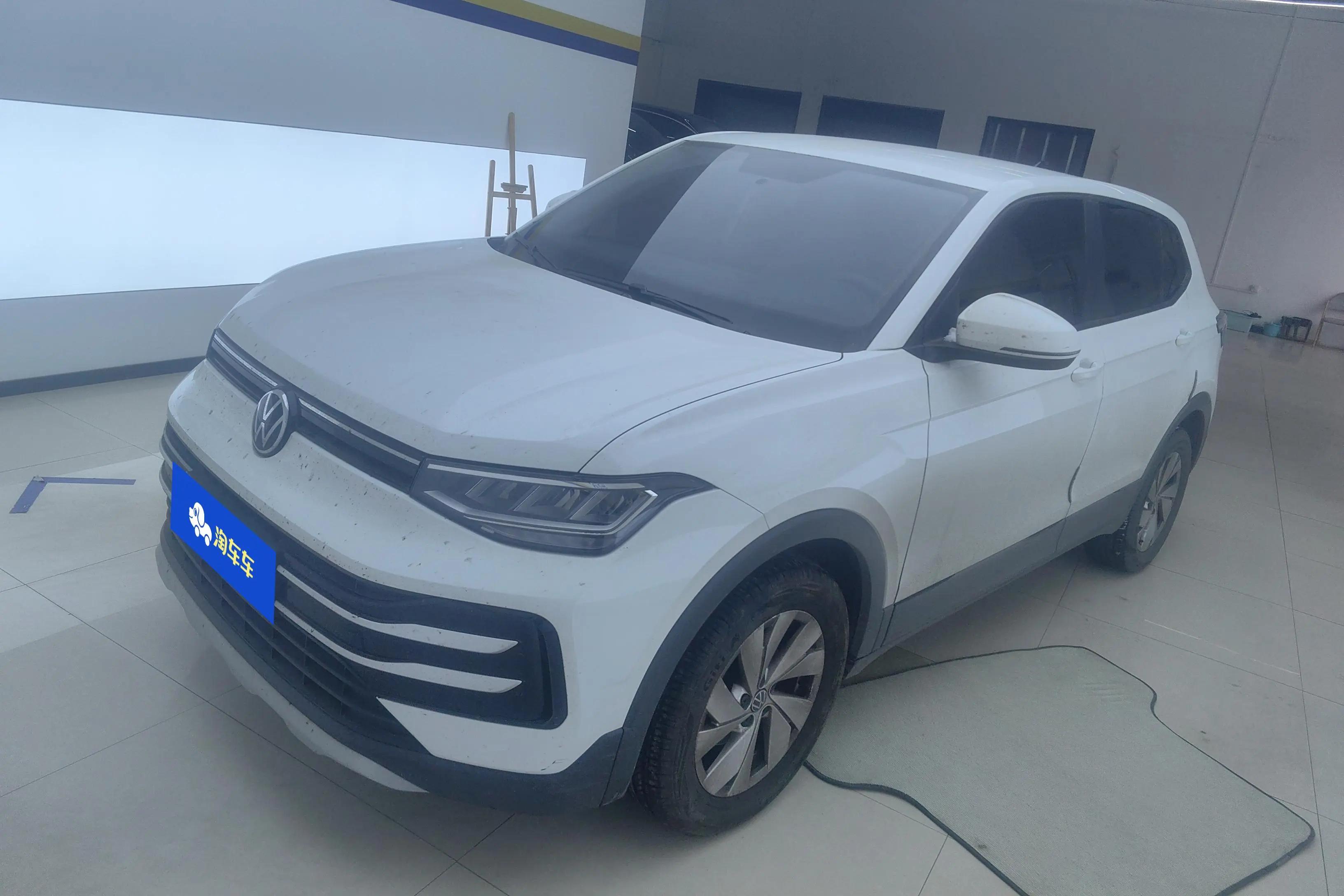 Volkswagen Tharu 2024 г. 7841 км.