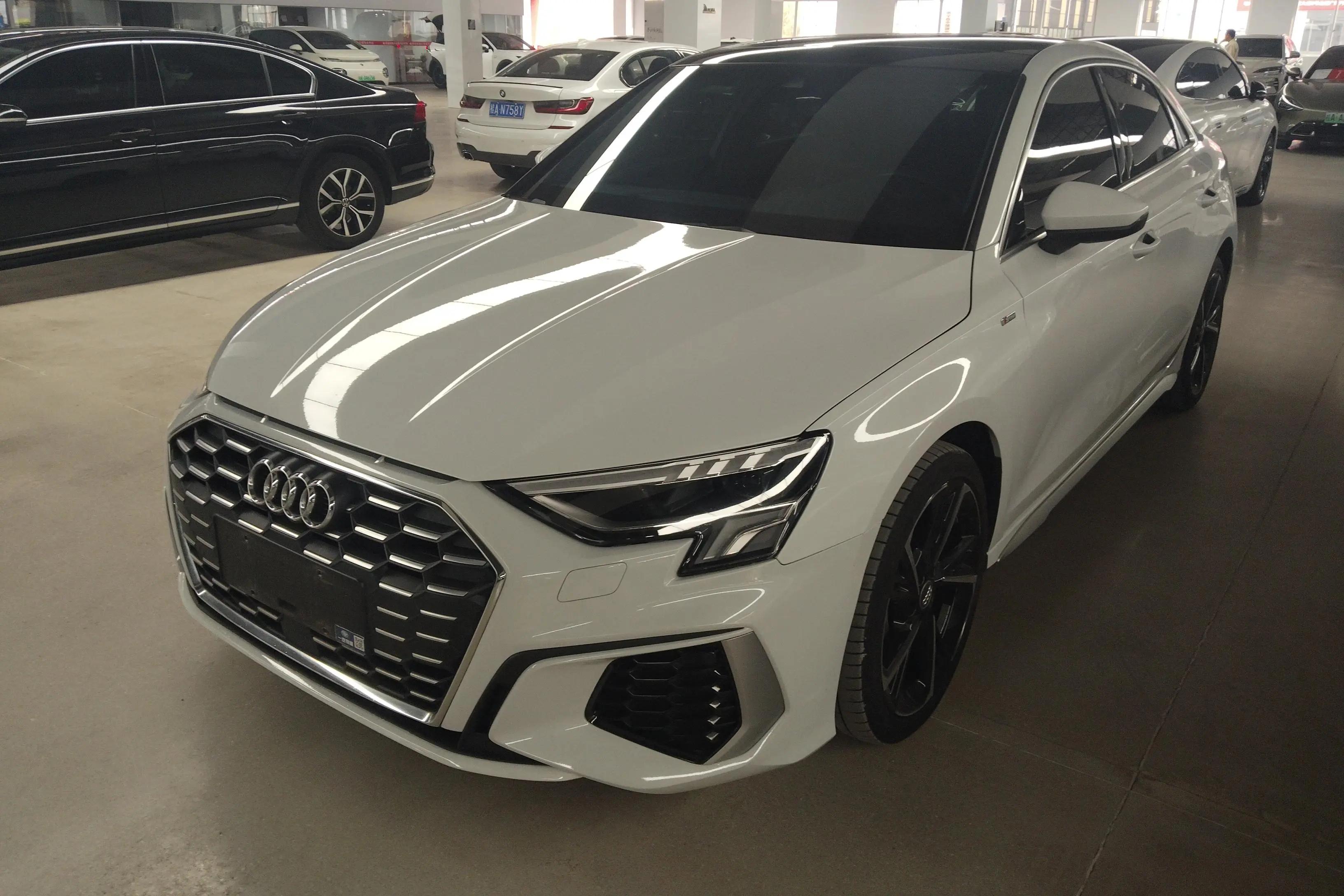 Audi A3 2021 г. 35224 км.
