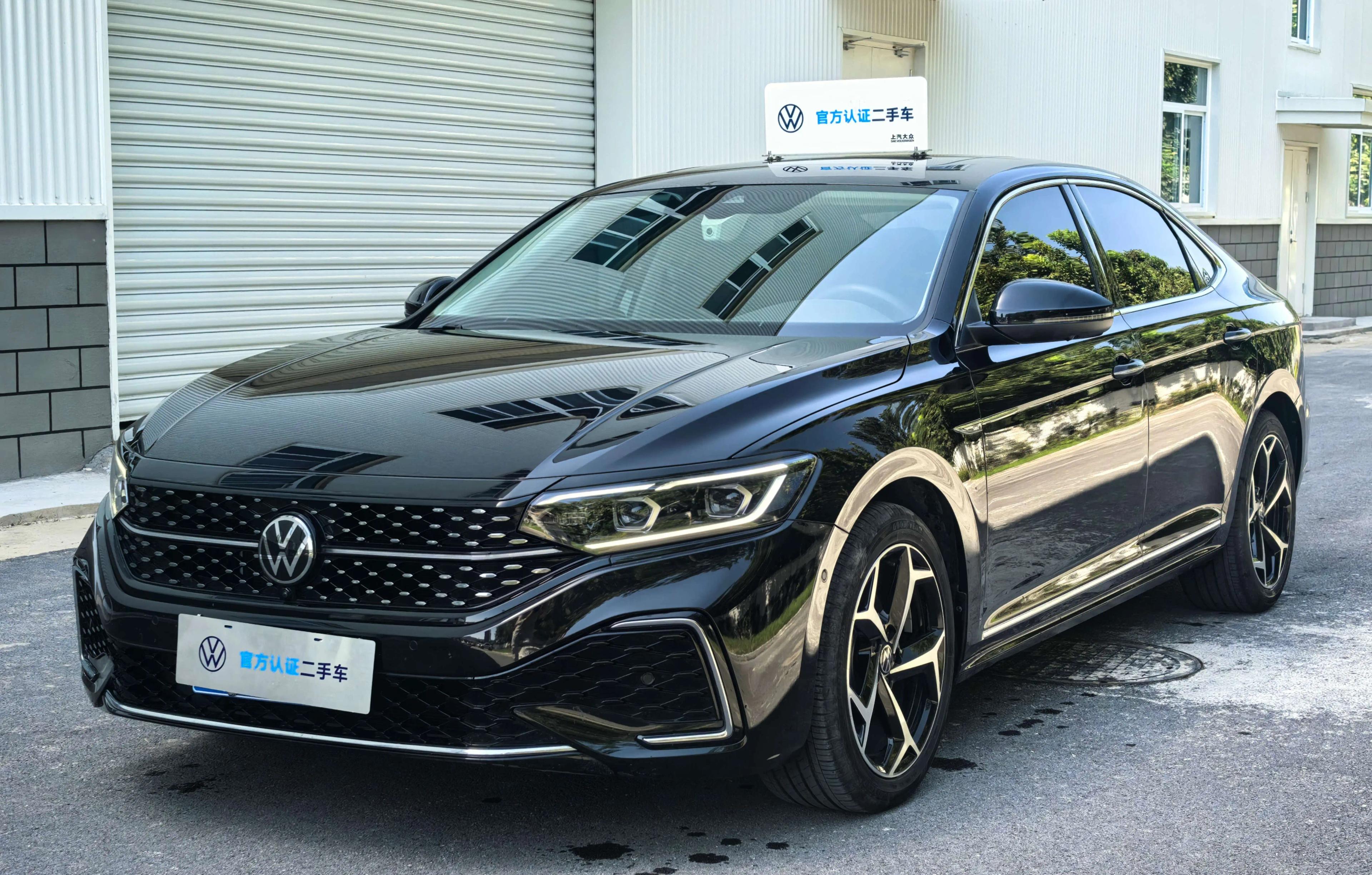 Volkswagen Passat 2024 г. 65133 км.