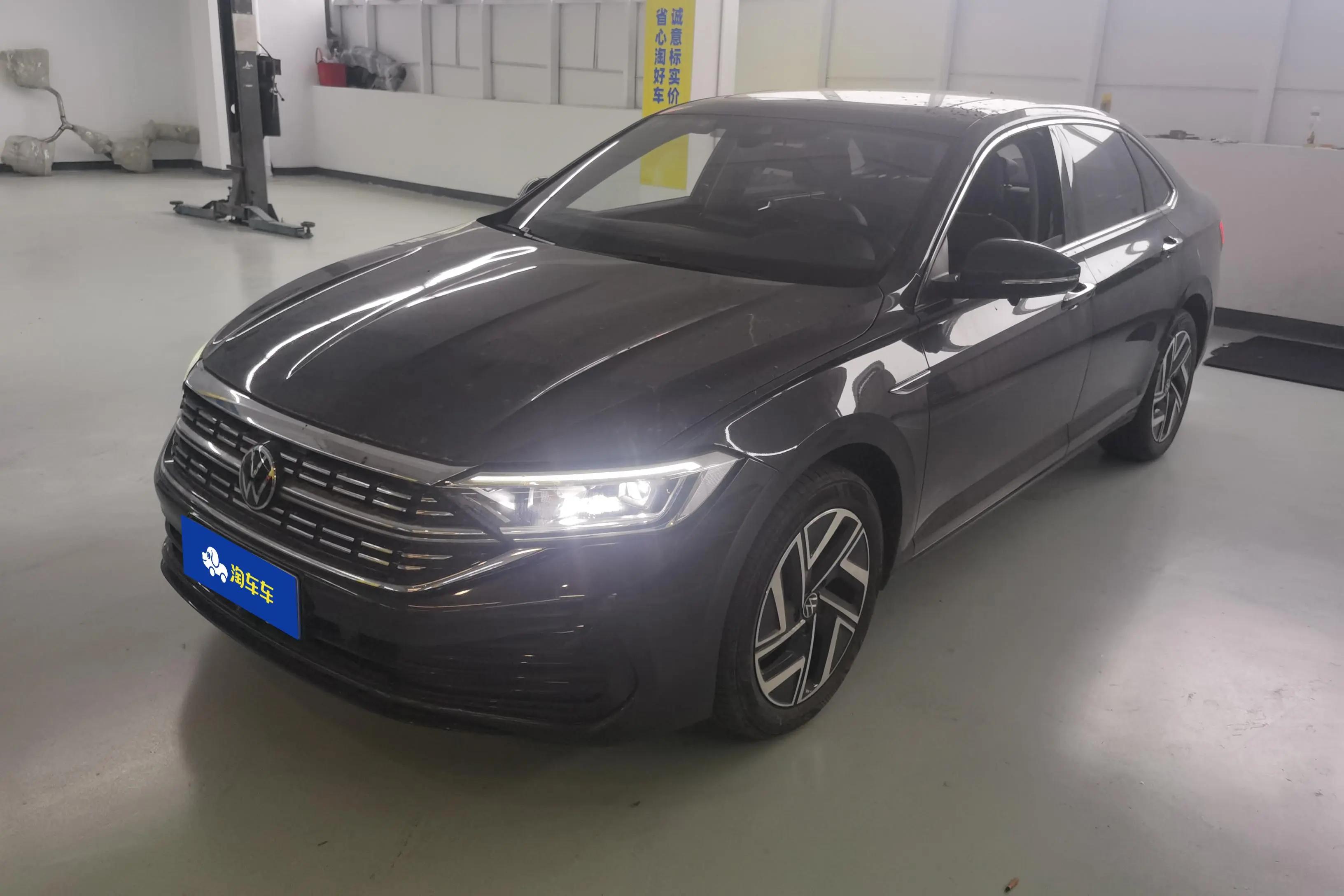 Volkswagen Sagitar 2024 г. 20328 км.