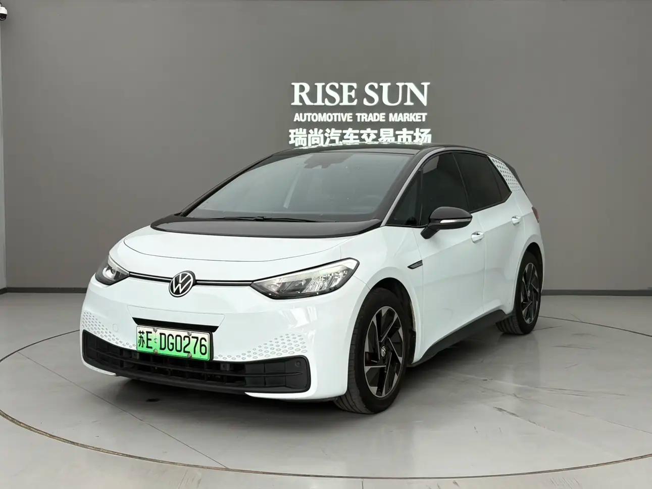 Volkswagen ID.3 2022 г. 30000 км.