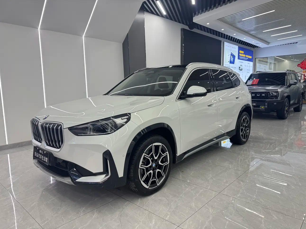 BMW X1 2024 г. 16097 км.