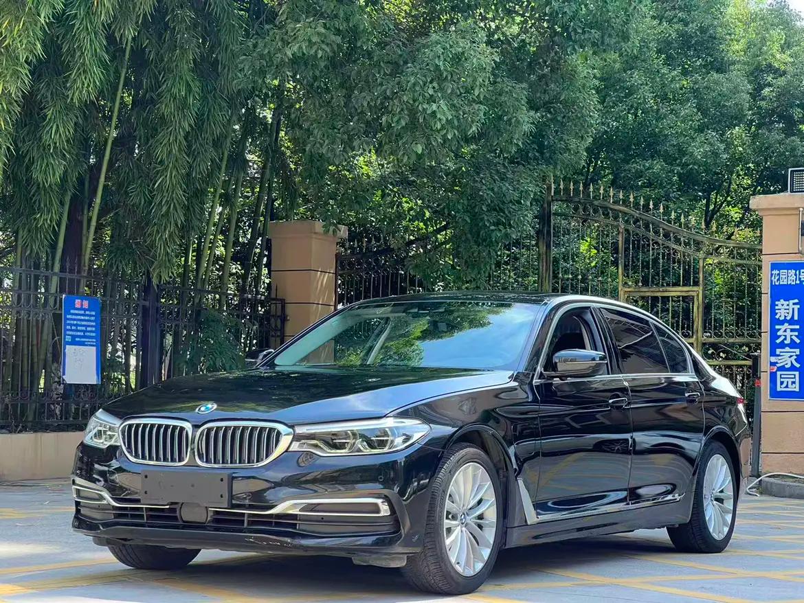 BMW 5 Series 2021 г. 70015 км.