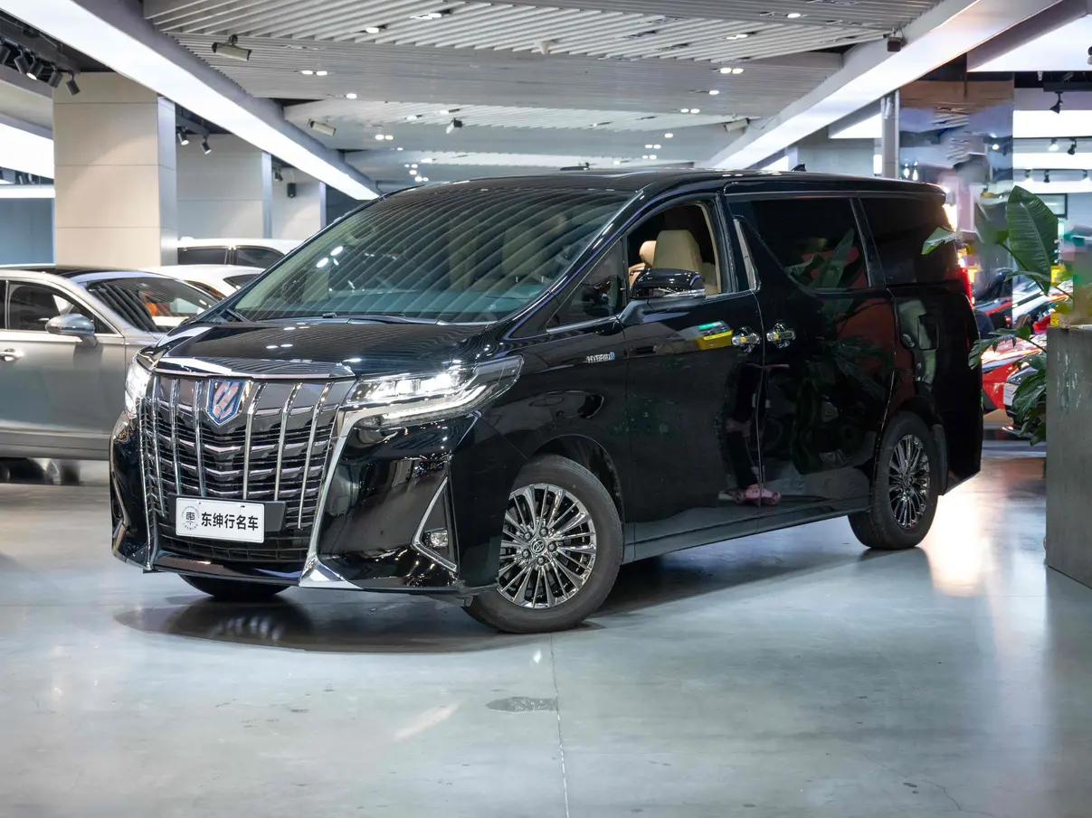 Toyota Alphard 2023 г. 52134 км.