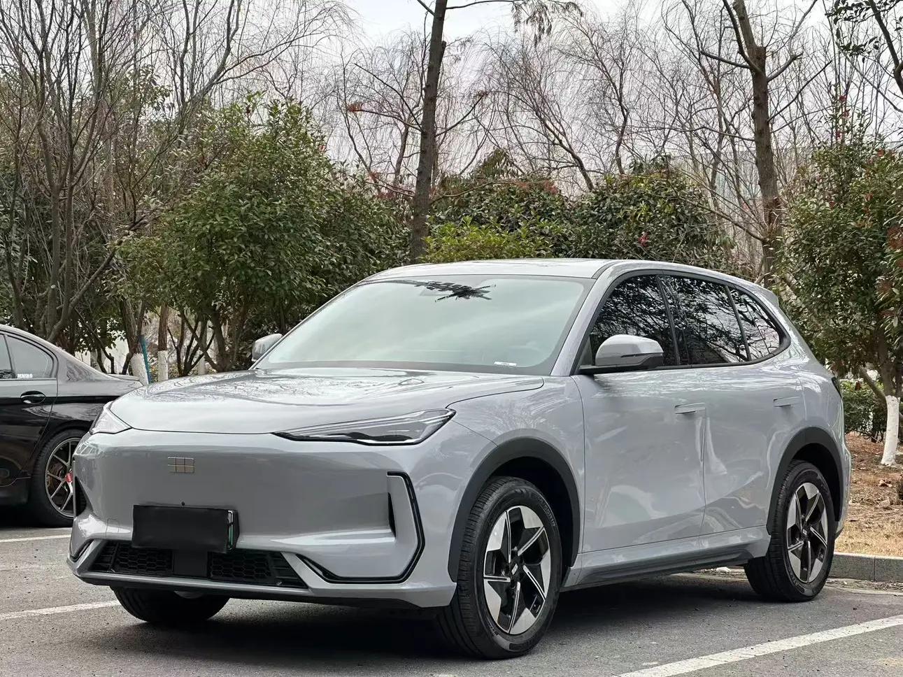 Geely Galaxy E5 2025 г. 4977 км.