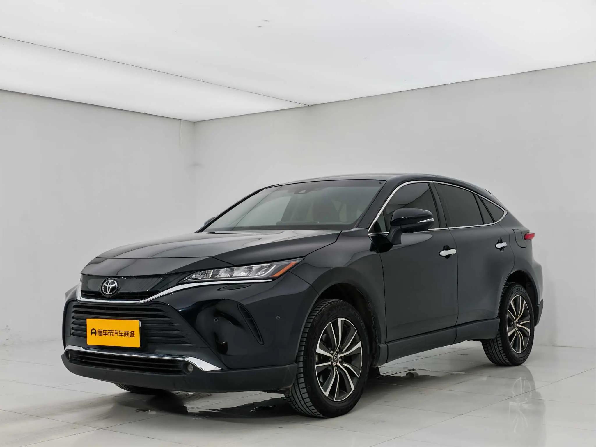 Toyota Harrier 2023 г.