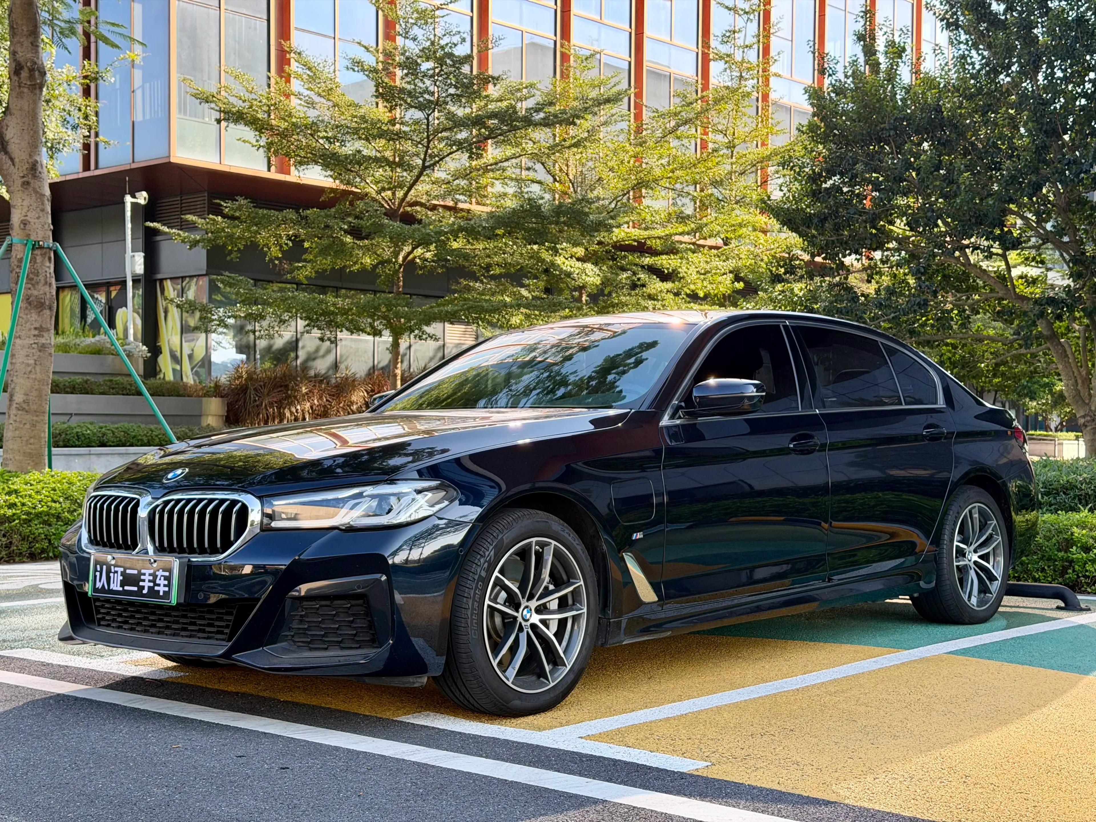 BMW 5 Series PHEV 2021 г. 99643 км.