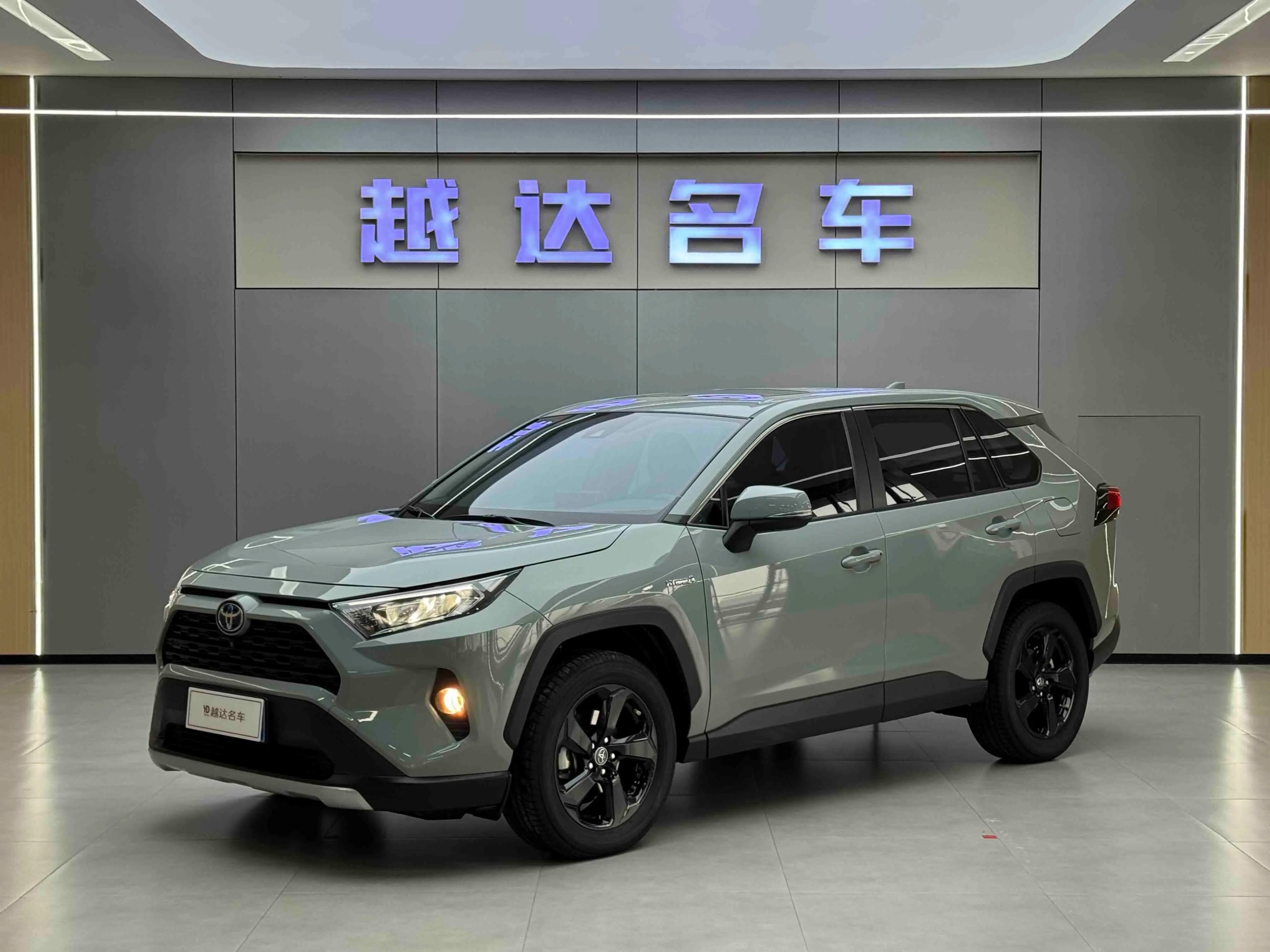 Toyota RAV4 2022 г. 19047 км.