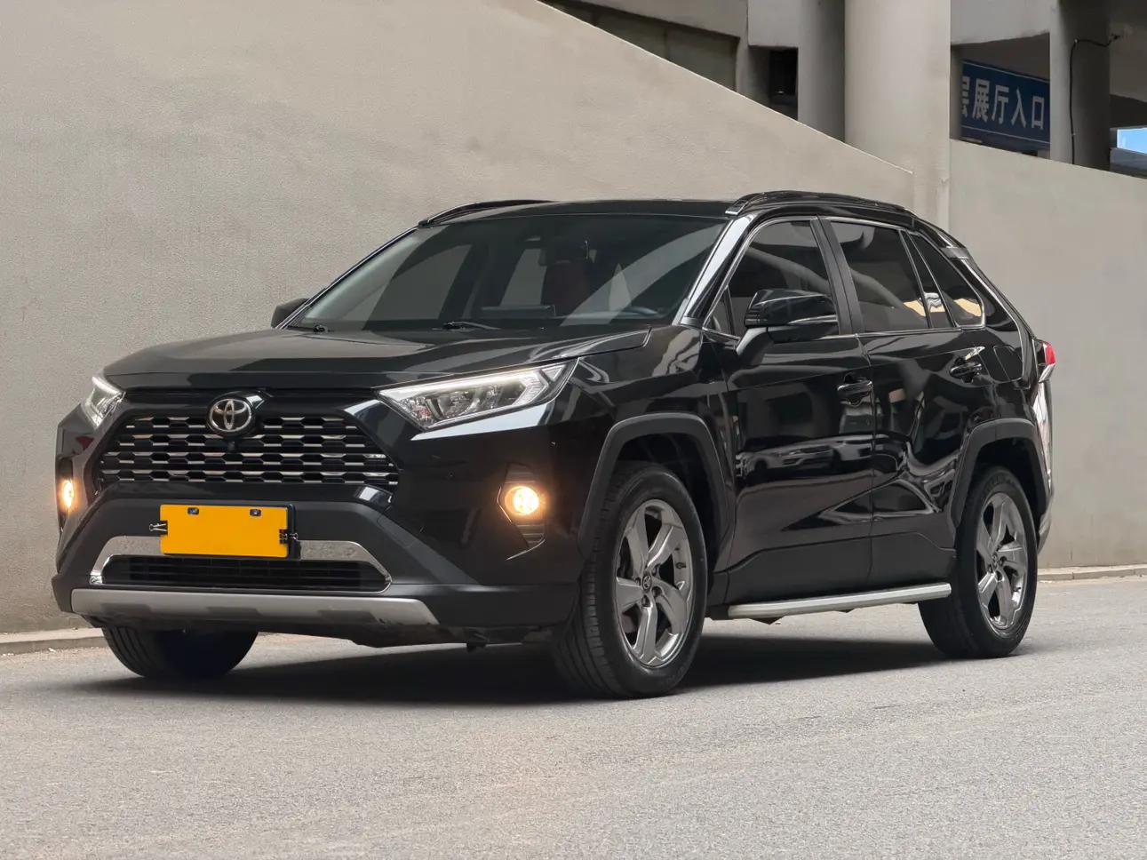 Toyota RAV4 2022 г. 30048 км.