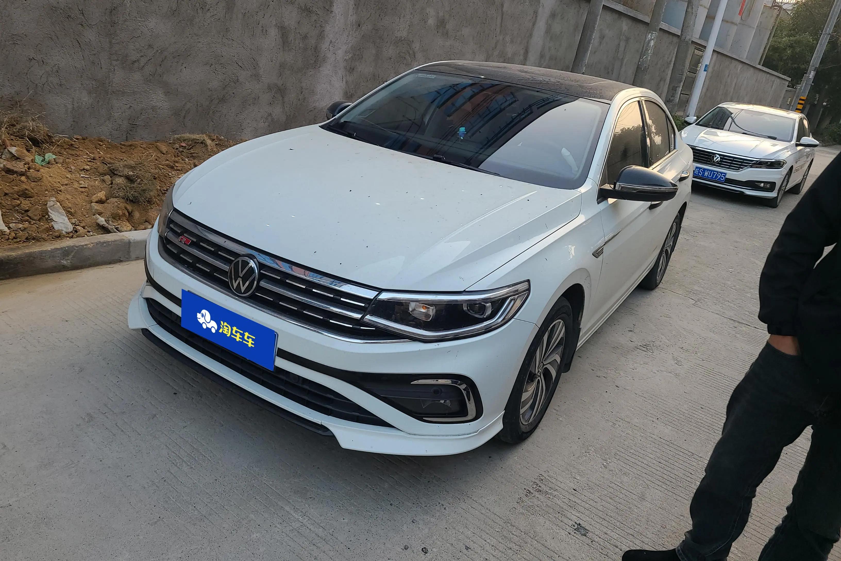 Volkswagen Bora 2022 г. 35742 км.