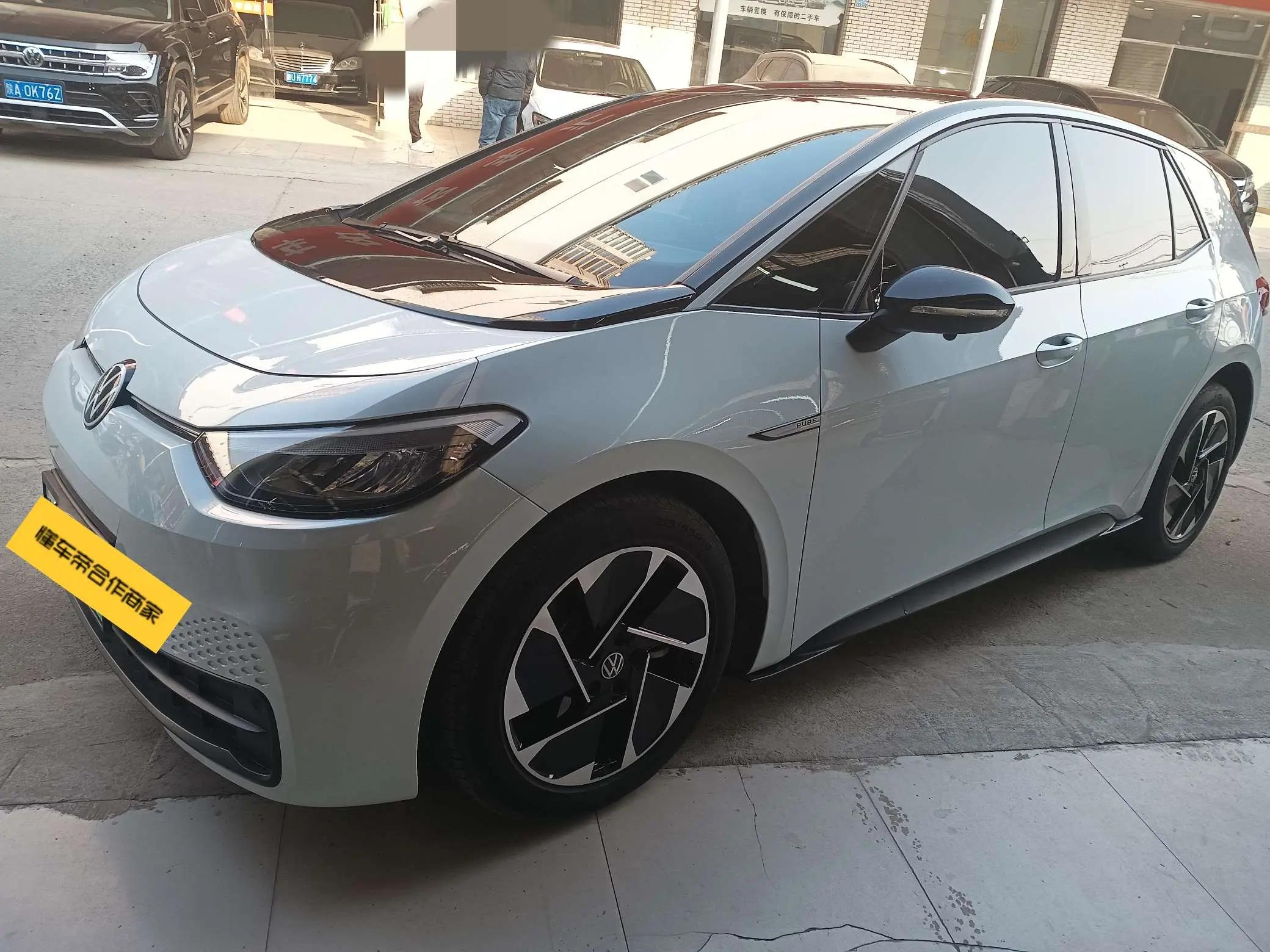 Volkswagen ID.3 2024 г. 41000 км.