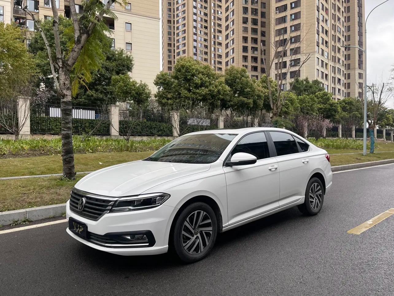Volkswagen Lavida 2022 г. 38962 км.