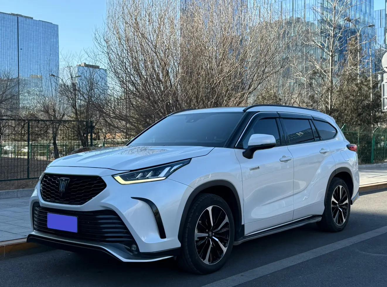 Toyota Crown Kluger 2022 г.