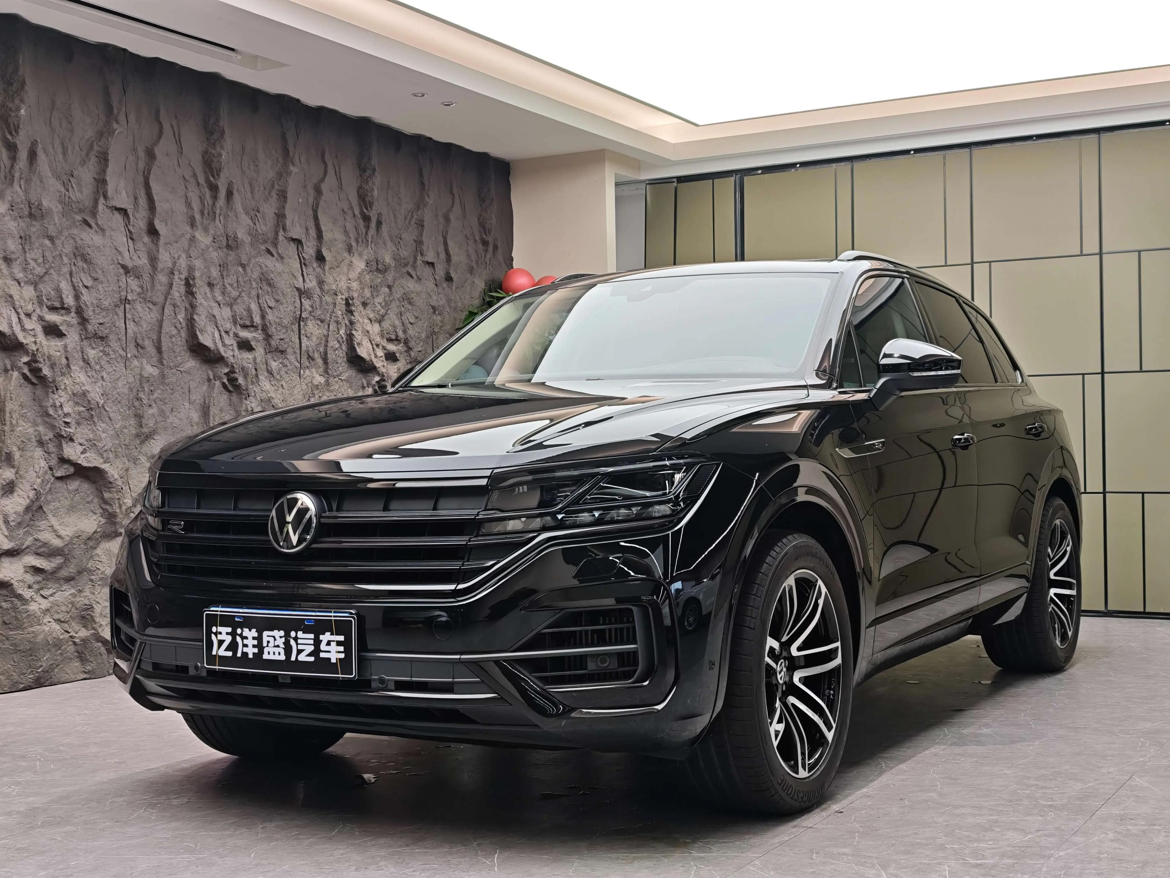 Volkswagen Touareg 2024 г.
