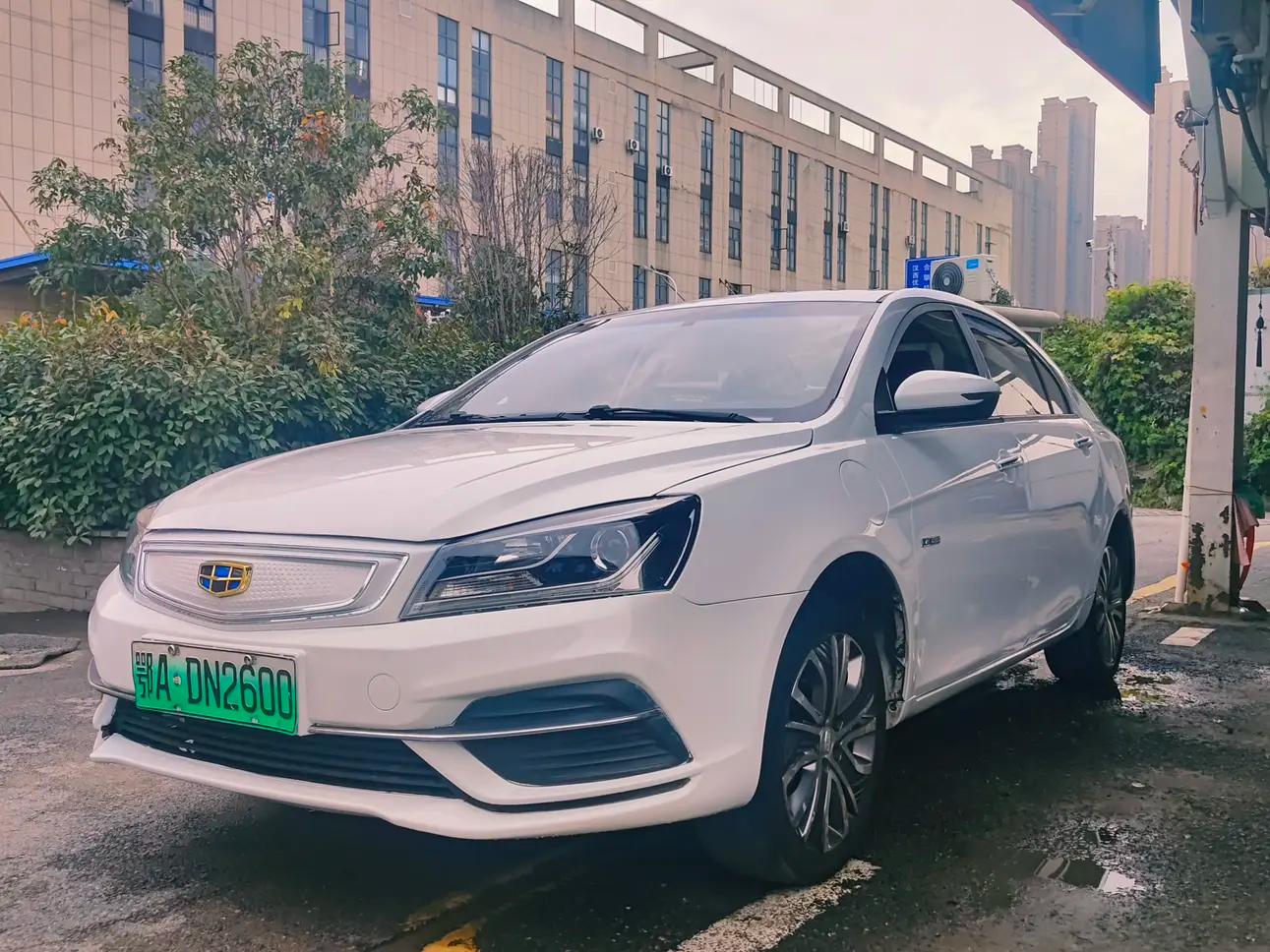 Geely Emgrand EV 2019 г.