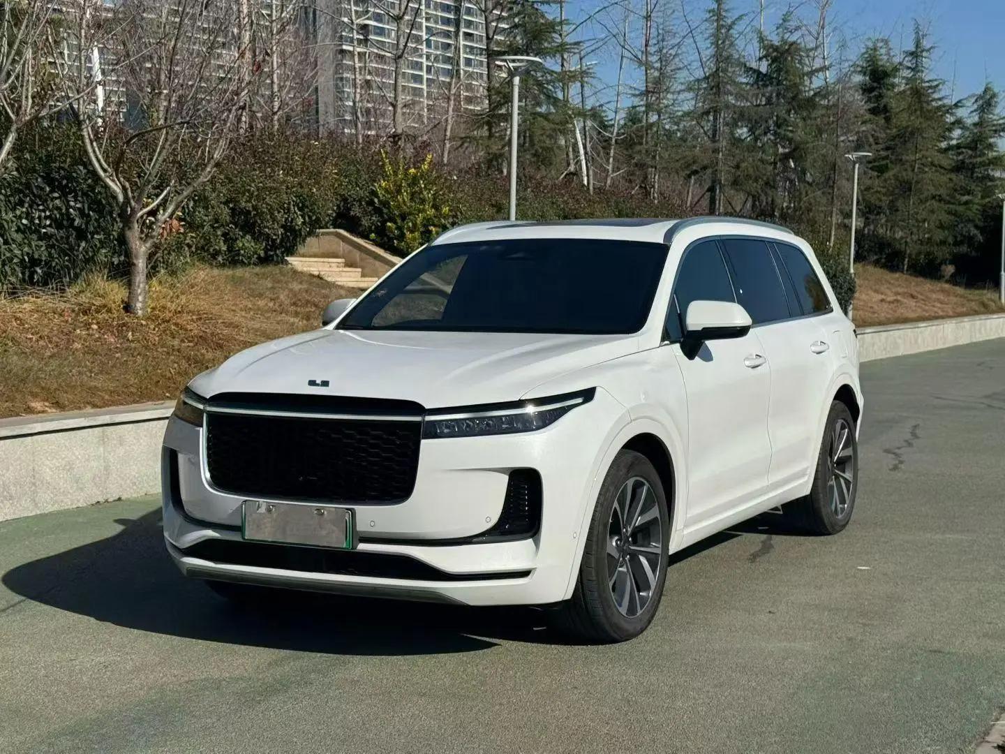 Lixiang ONE 2021 г. 110028 км.