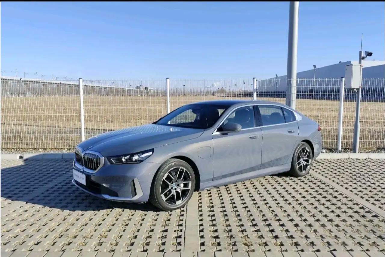 BMW i5 2025 г.