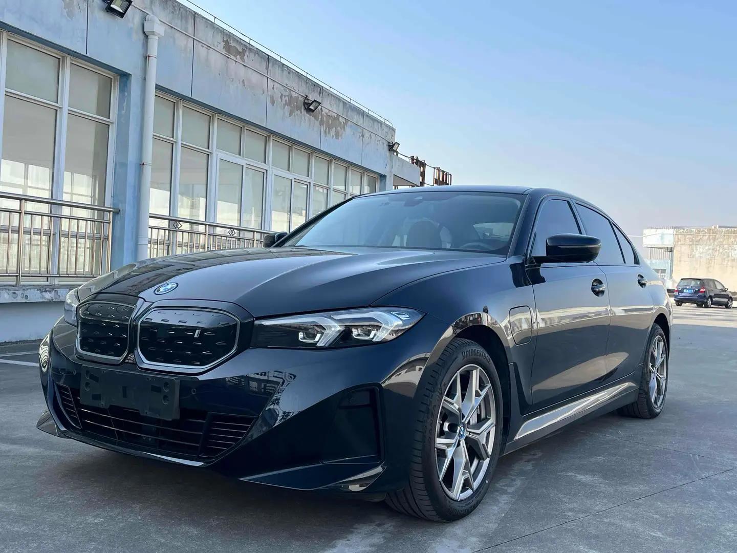 BMW i3 2023 г. 80127 км.