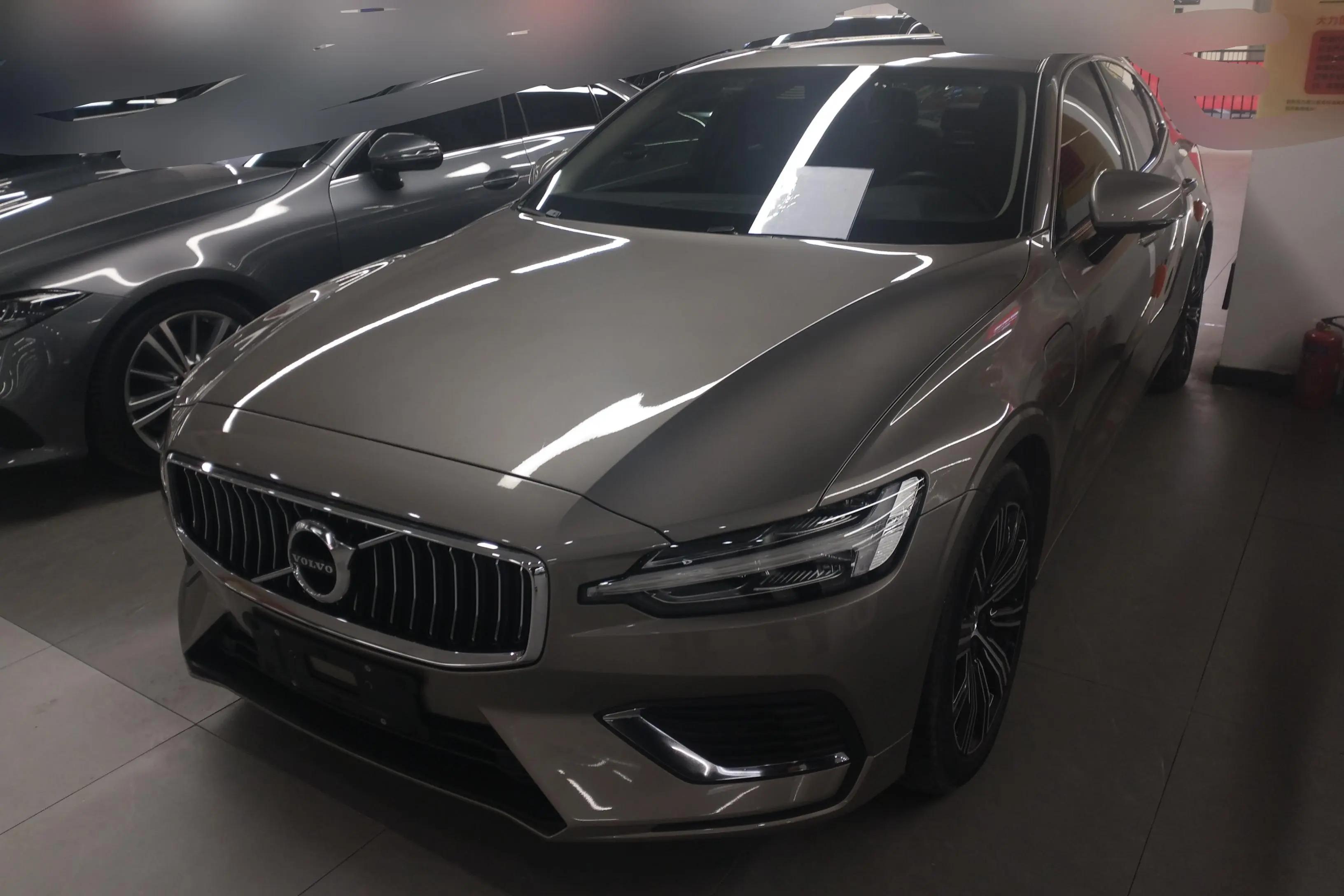 Volvo S60 PHEV 2021 г. 46547 км.