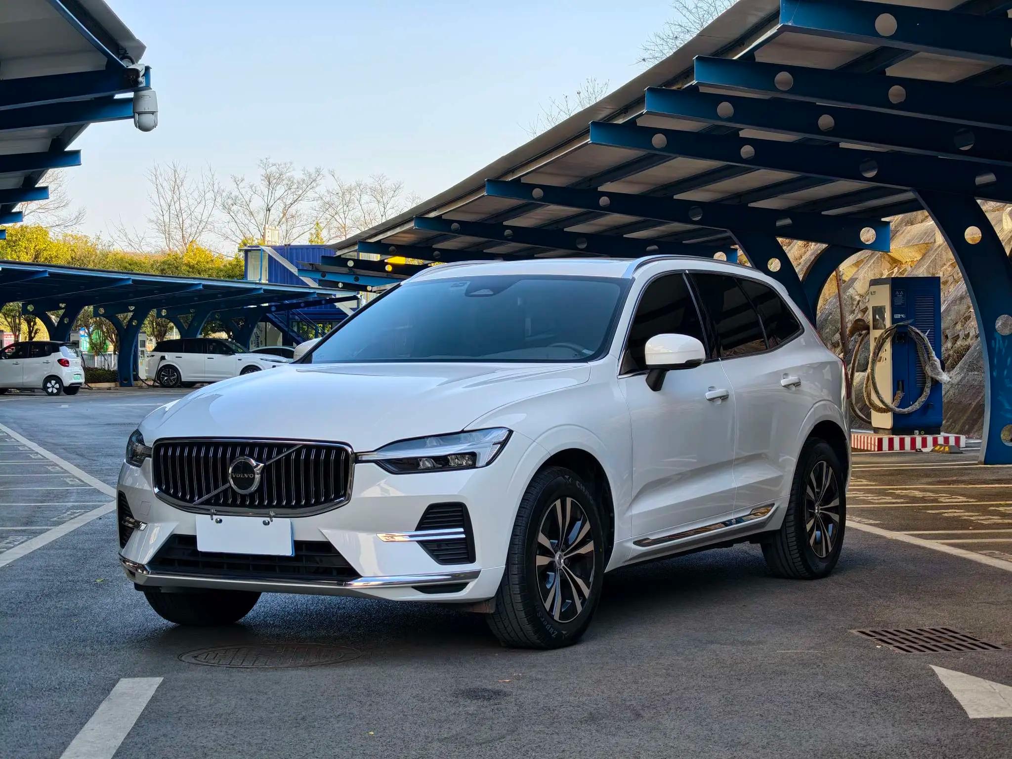 Volvo XC60 2022 г. 62007 км.