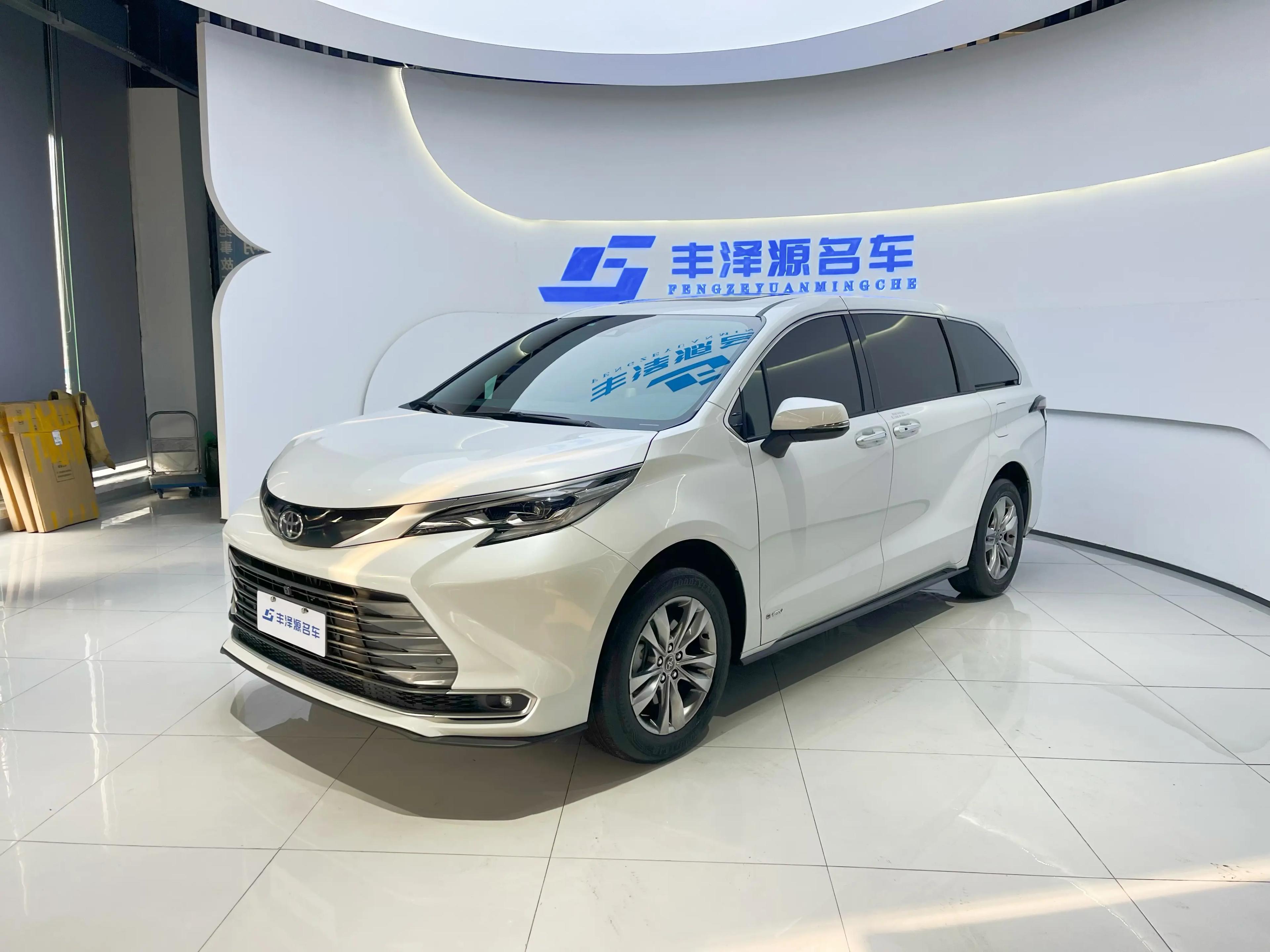 Toyota Sienna 2025 г. 8333 км.