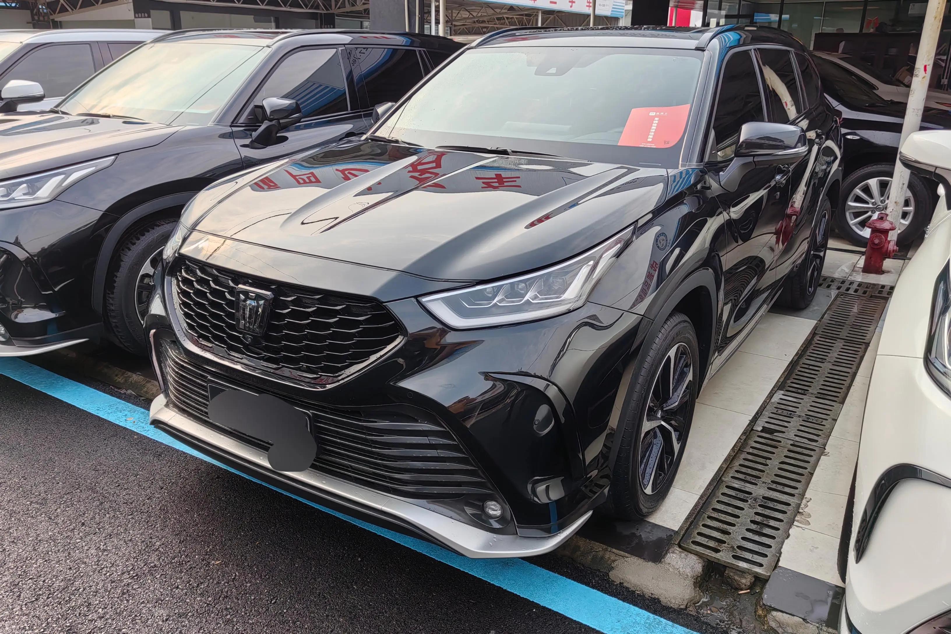 Toyota Crown Kluger 2022 г.