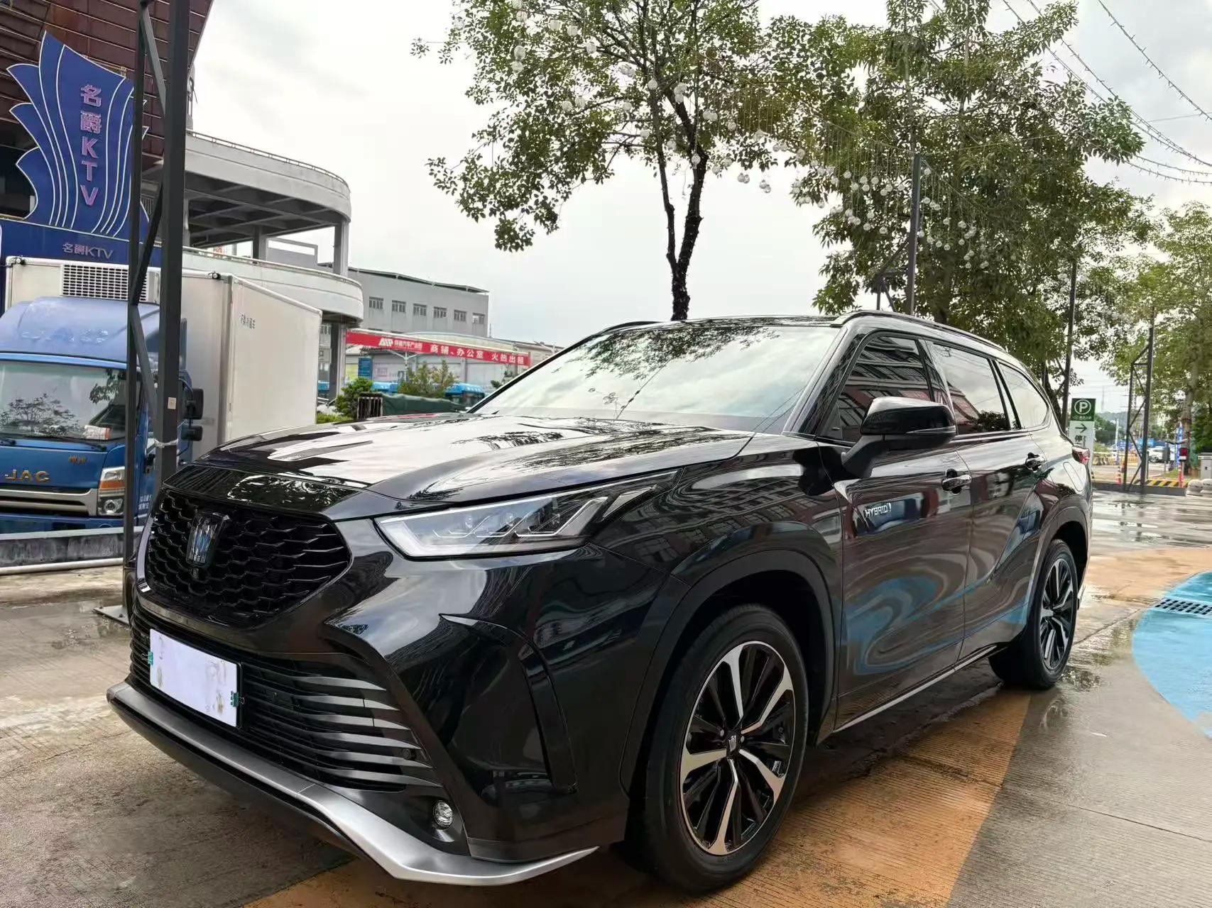 Toyota Crown Kluger 2023 г.