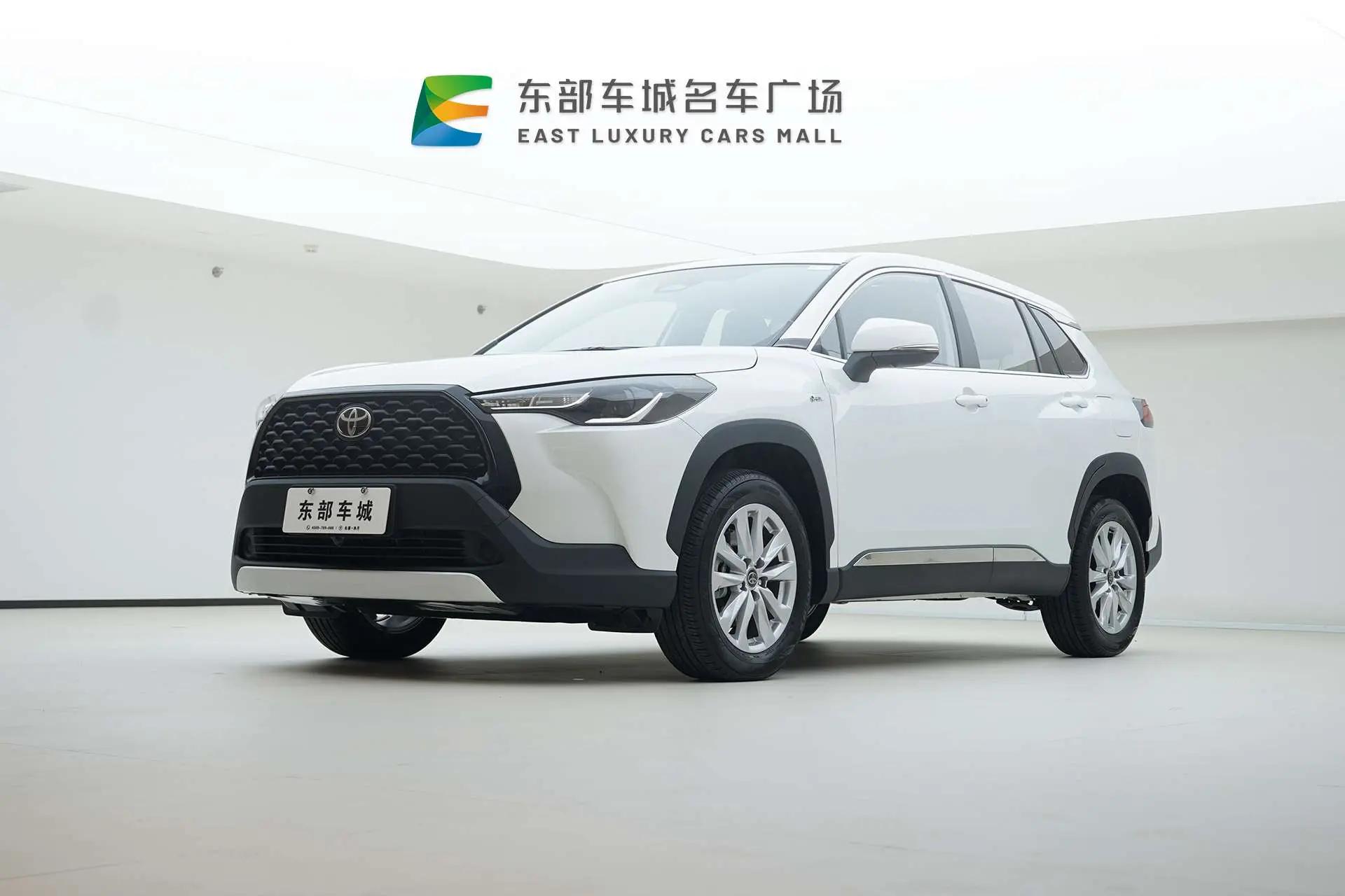 Toyota Corolla Cross 2025 г. 6104 км.