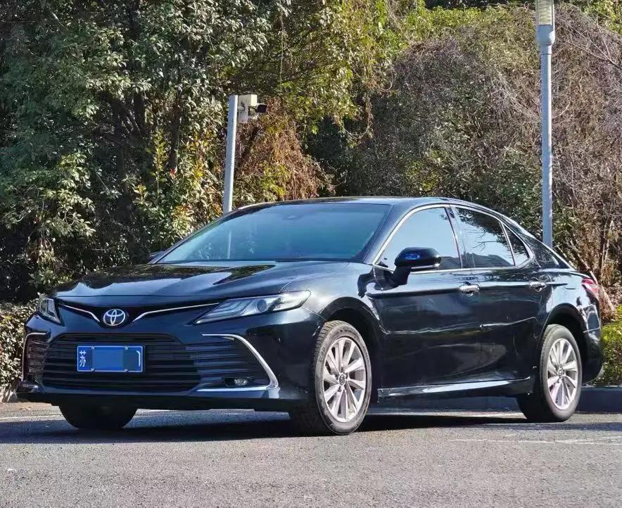 Toyota Camry 2022 г. 70000 км.