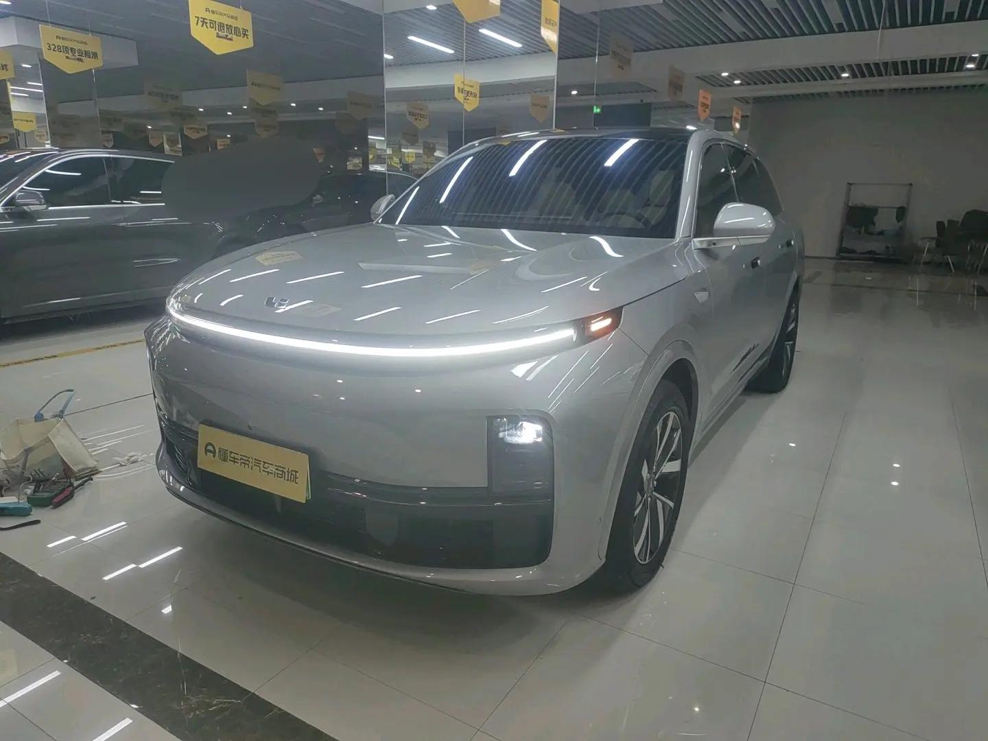 Lixiang L7 2023 г. 42548 км.