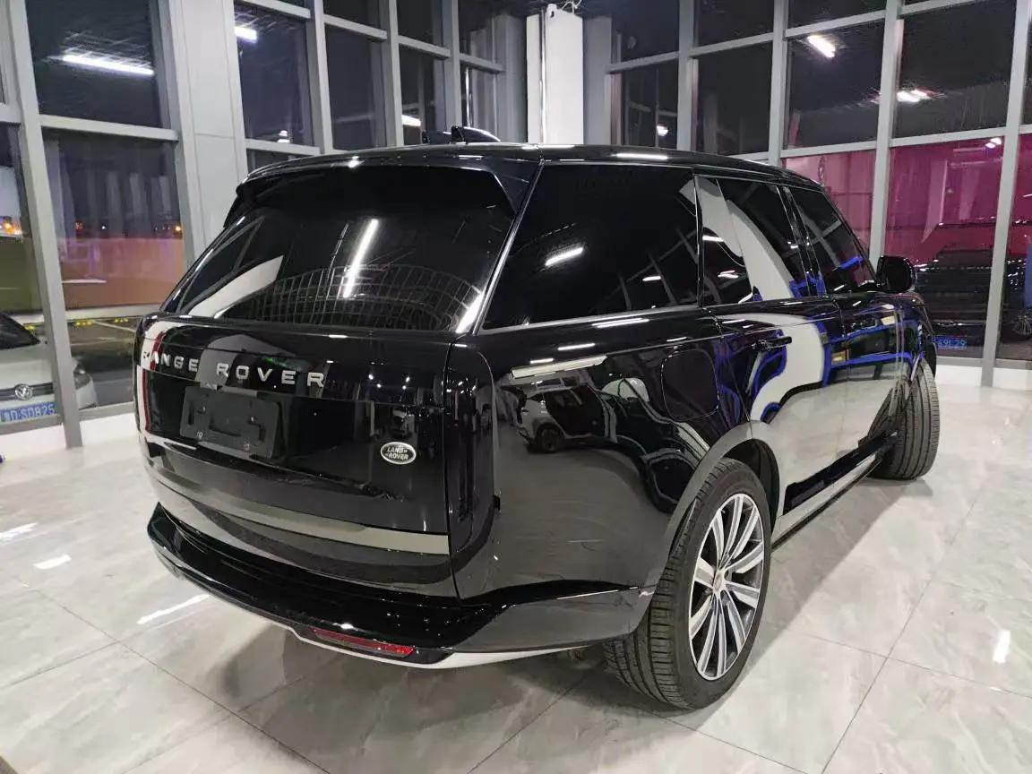 Land Rover Range rover 2024 г. 27003 км.