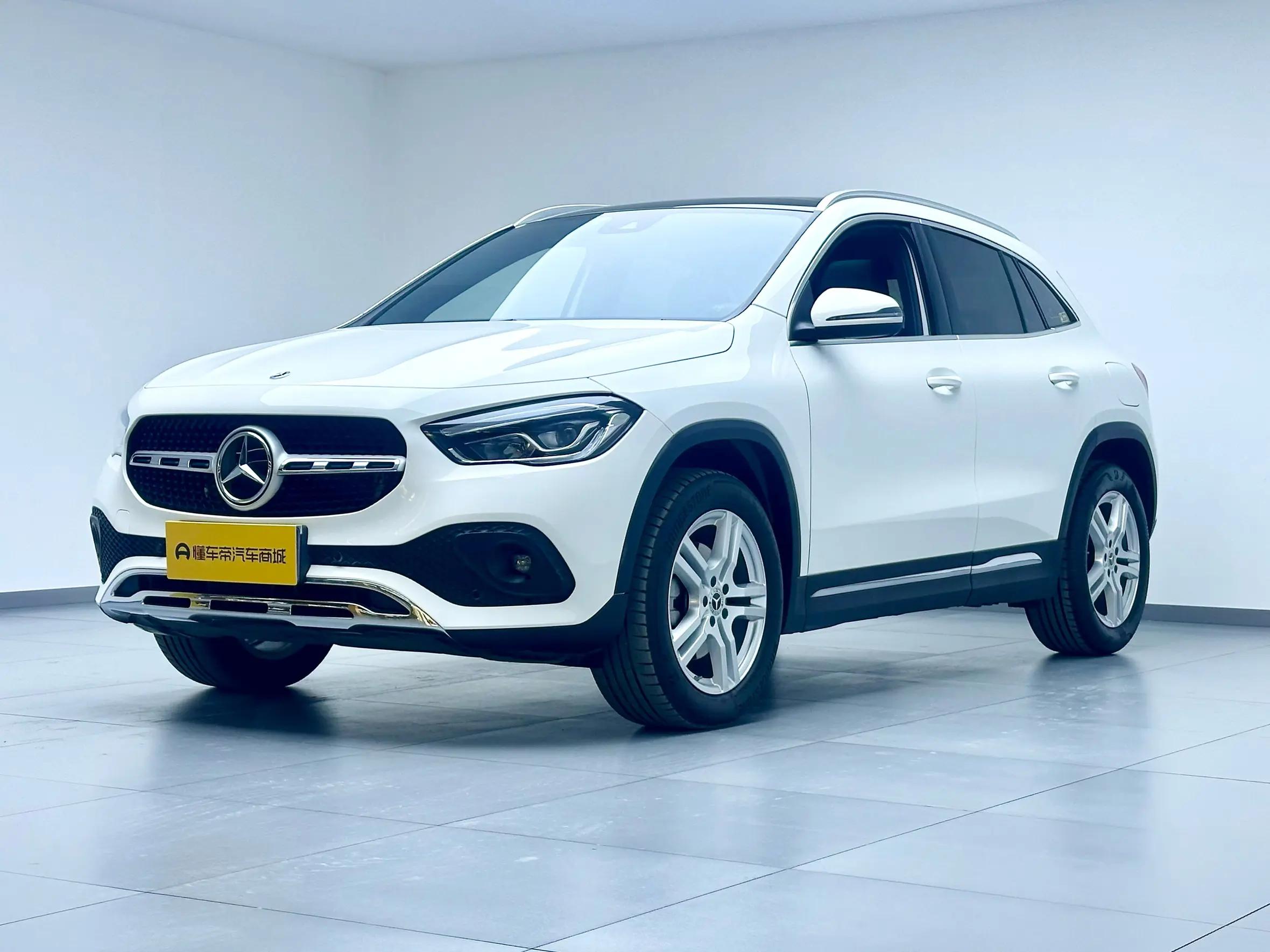 Mercedes-Benz GLA 2022 г. 37970 км.