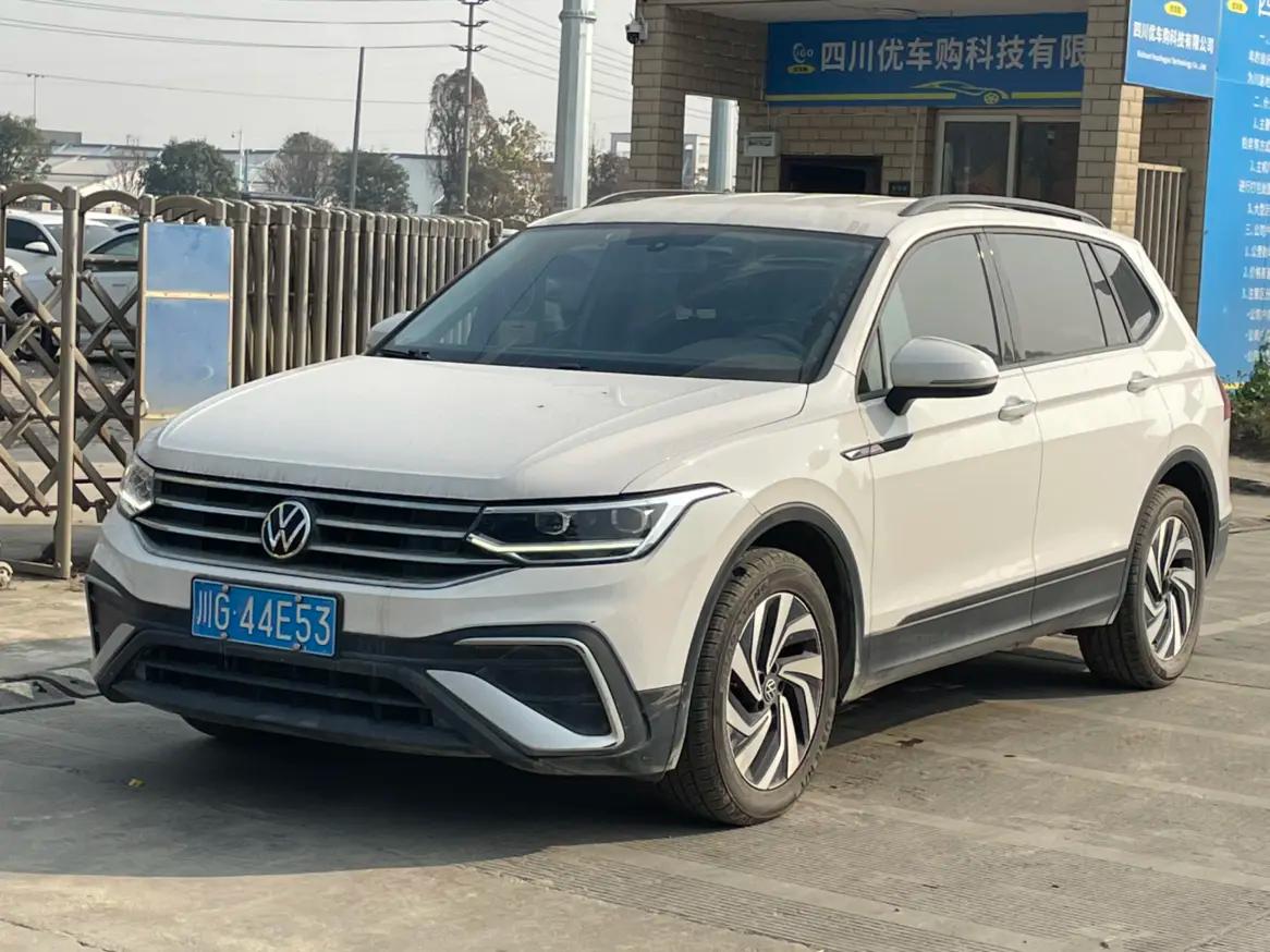 Volkswagen Tiguan L 2022 г. 100045 км.