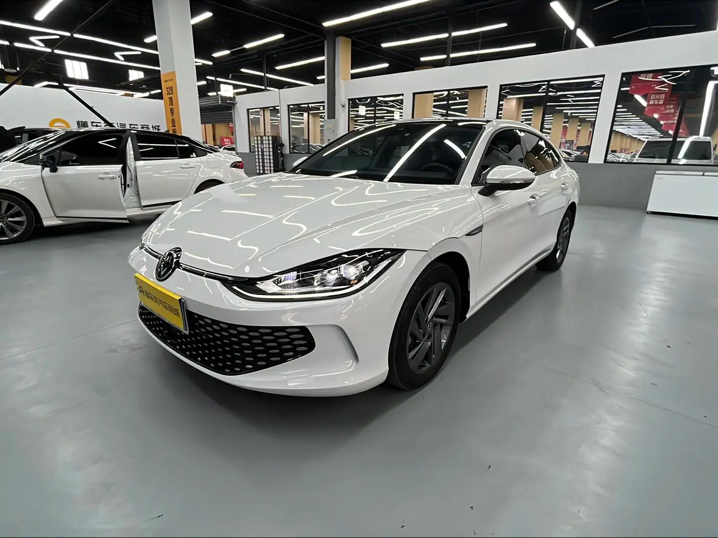 Volkswagen Lamando 2024 г. 12637 км.