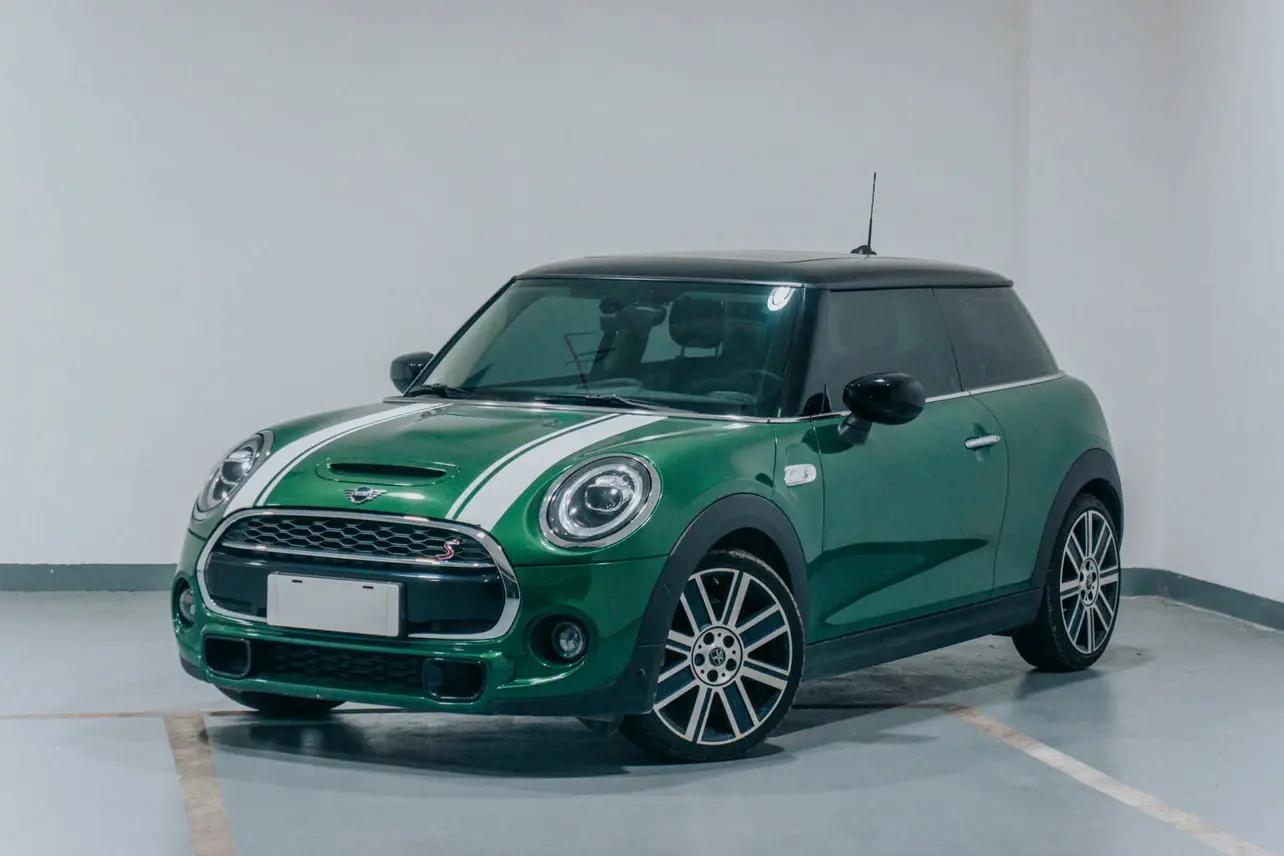 MINI  2021 г. 27000 км.
