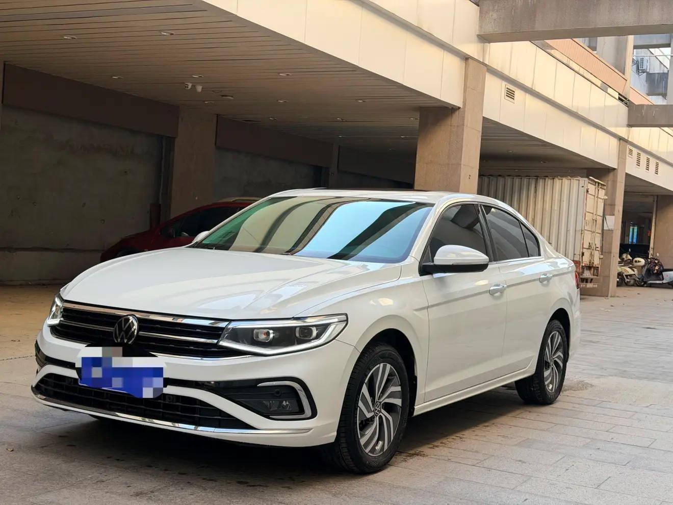 Volkswagen Bora 2024 г. 20132 км.