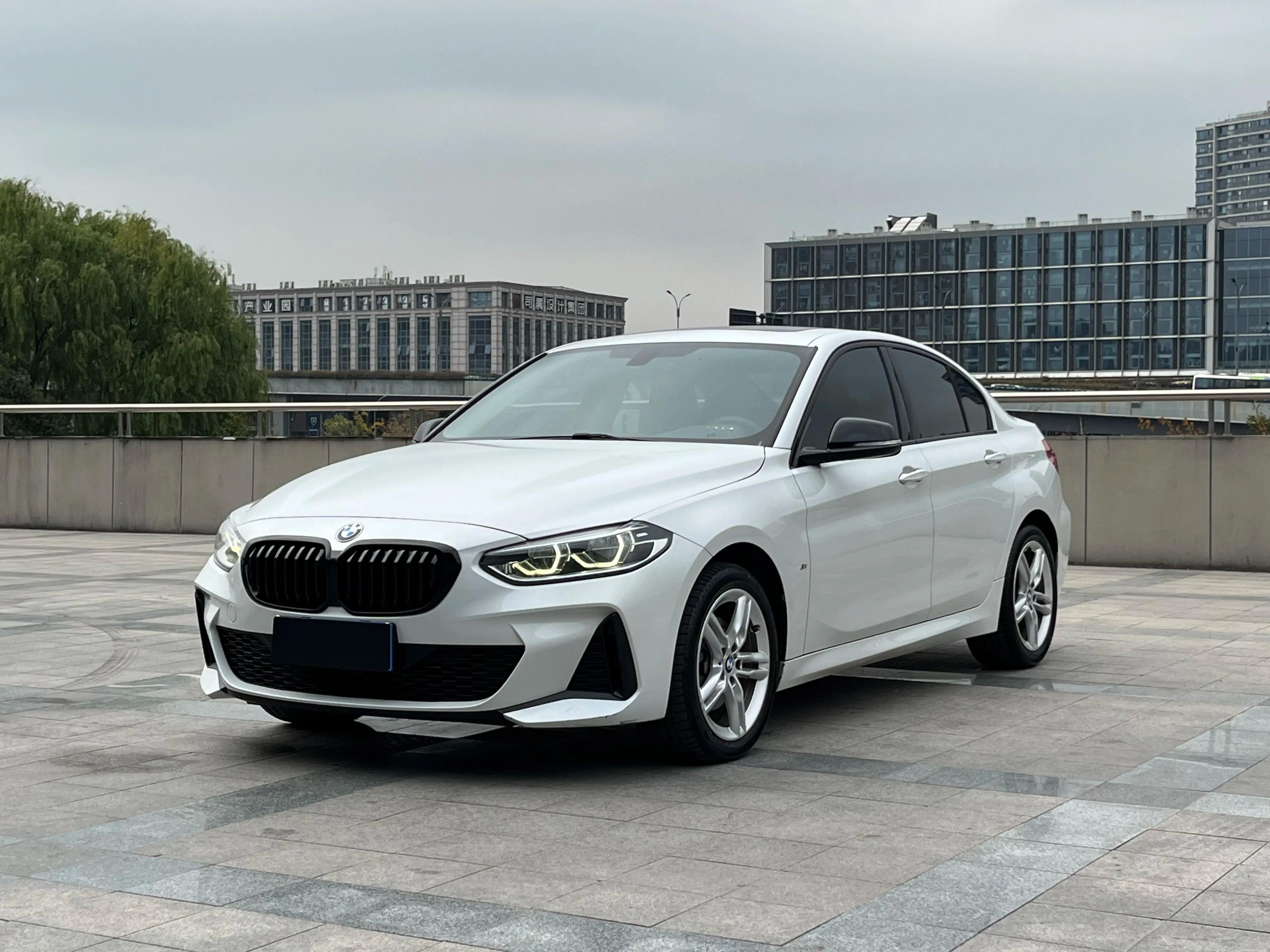 BMW 1 Series 2021 г. 82099 км.