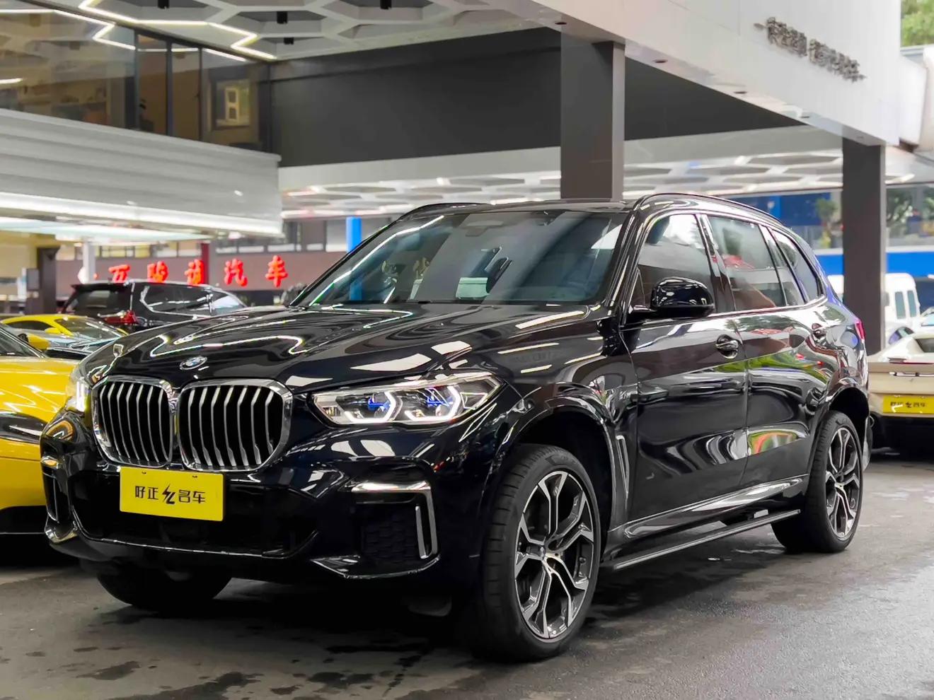 BMW X5 2023 г. 97998 км.