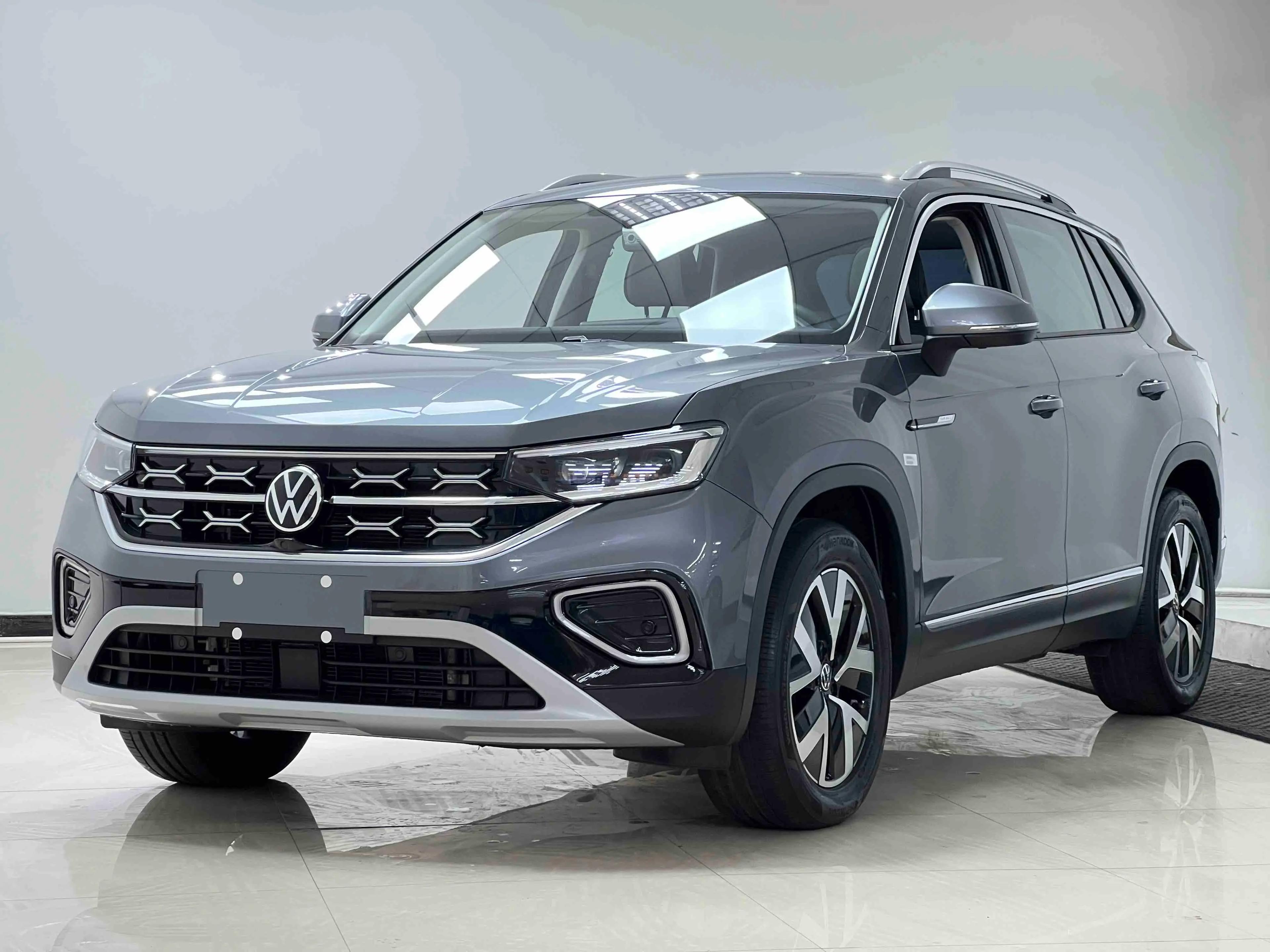 Volkswagen Tayron 2023 г. 47097 км.