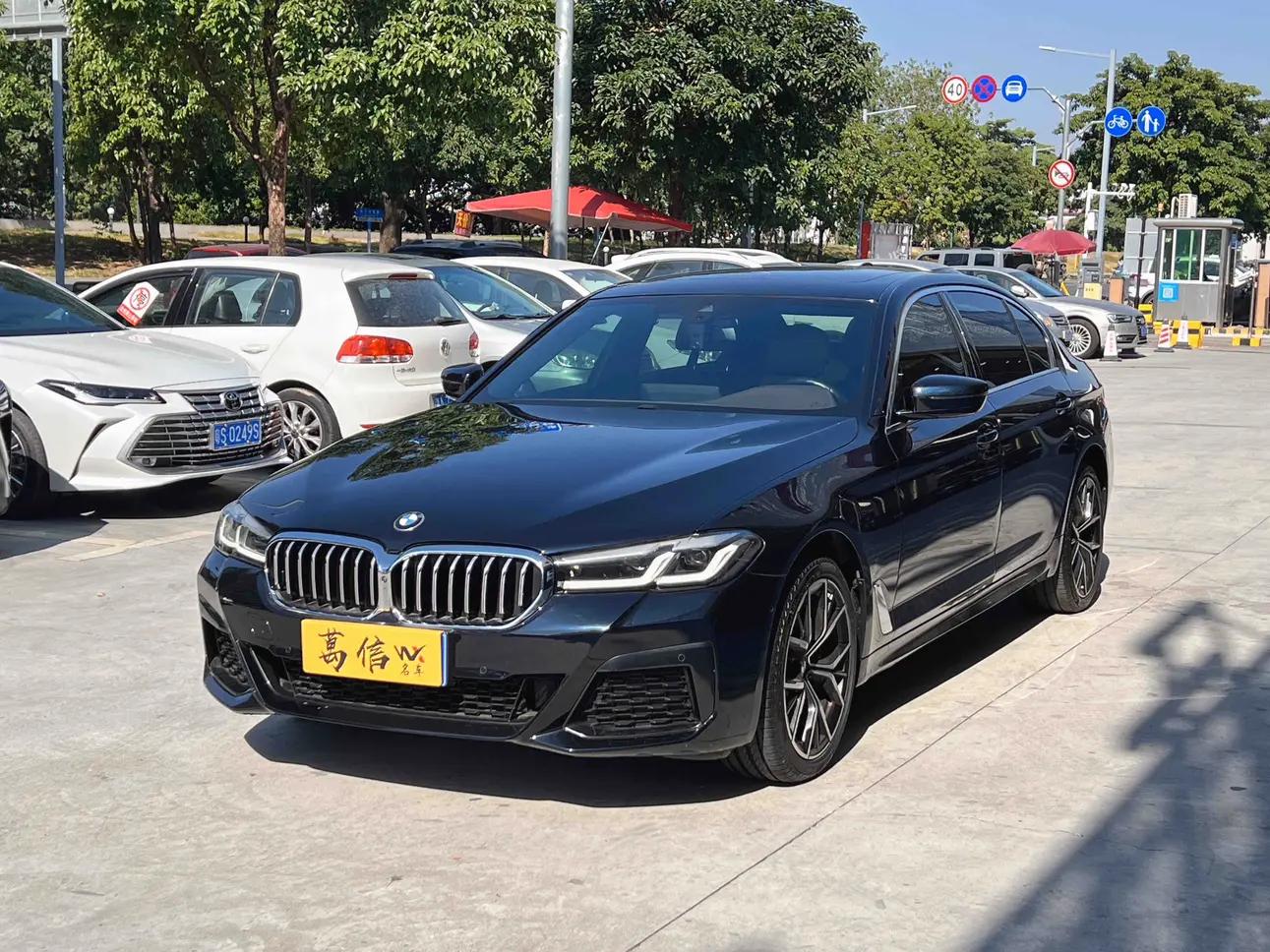 BMW 5 Series 2022 г. 63061 км.