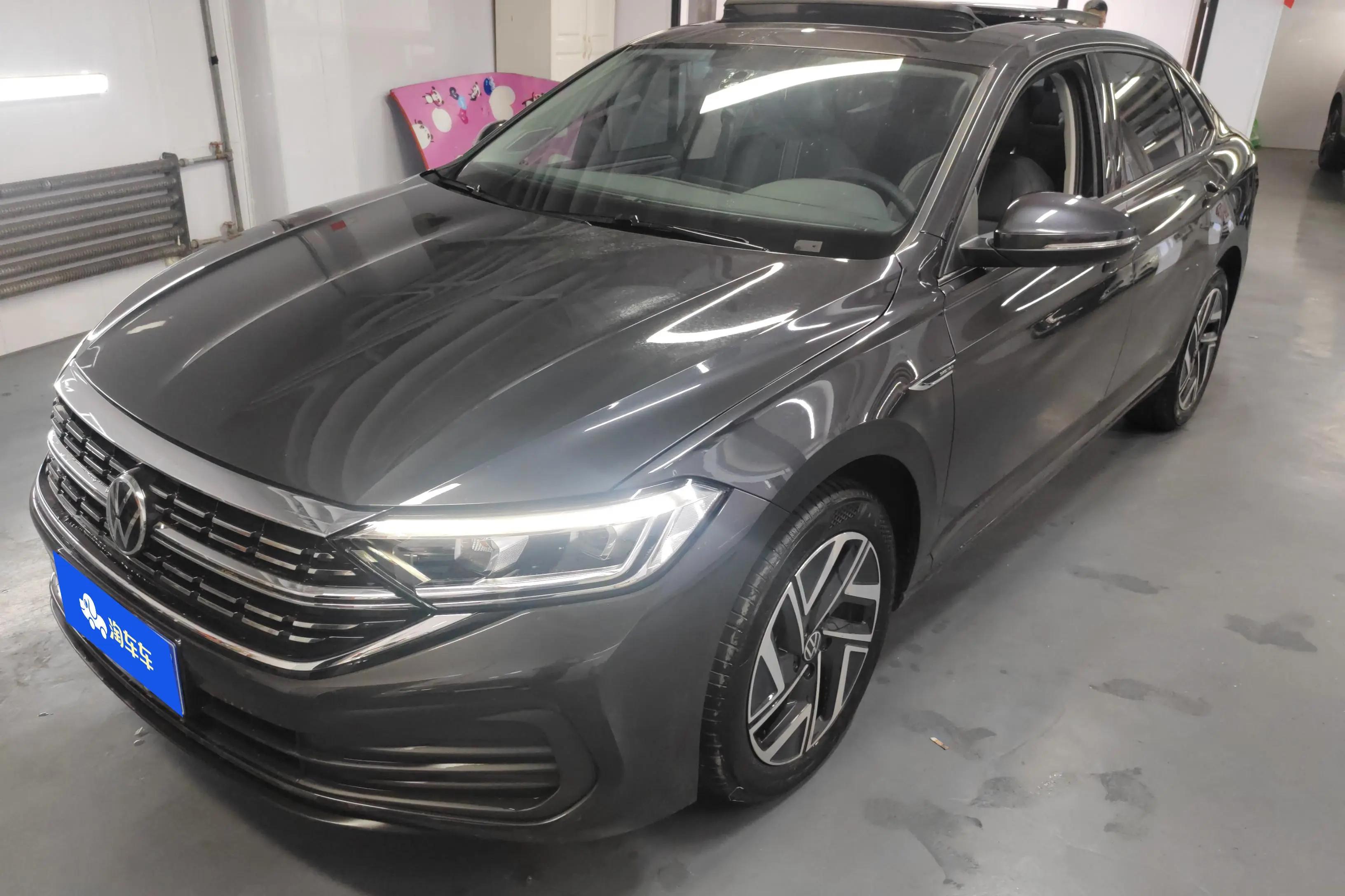 Volkswagen Sagitar 2024 г. 24430 км.