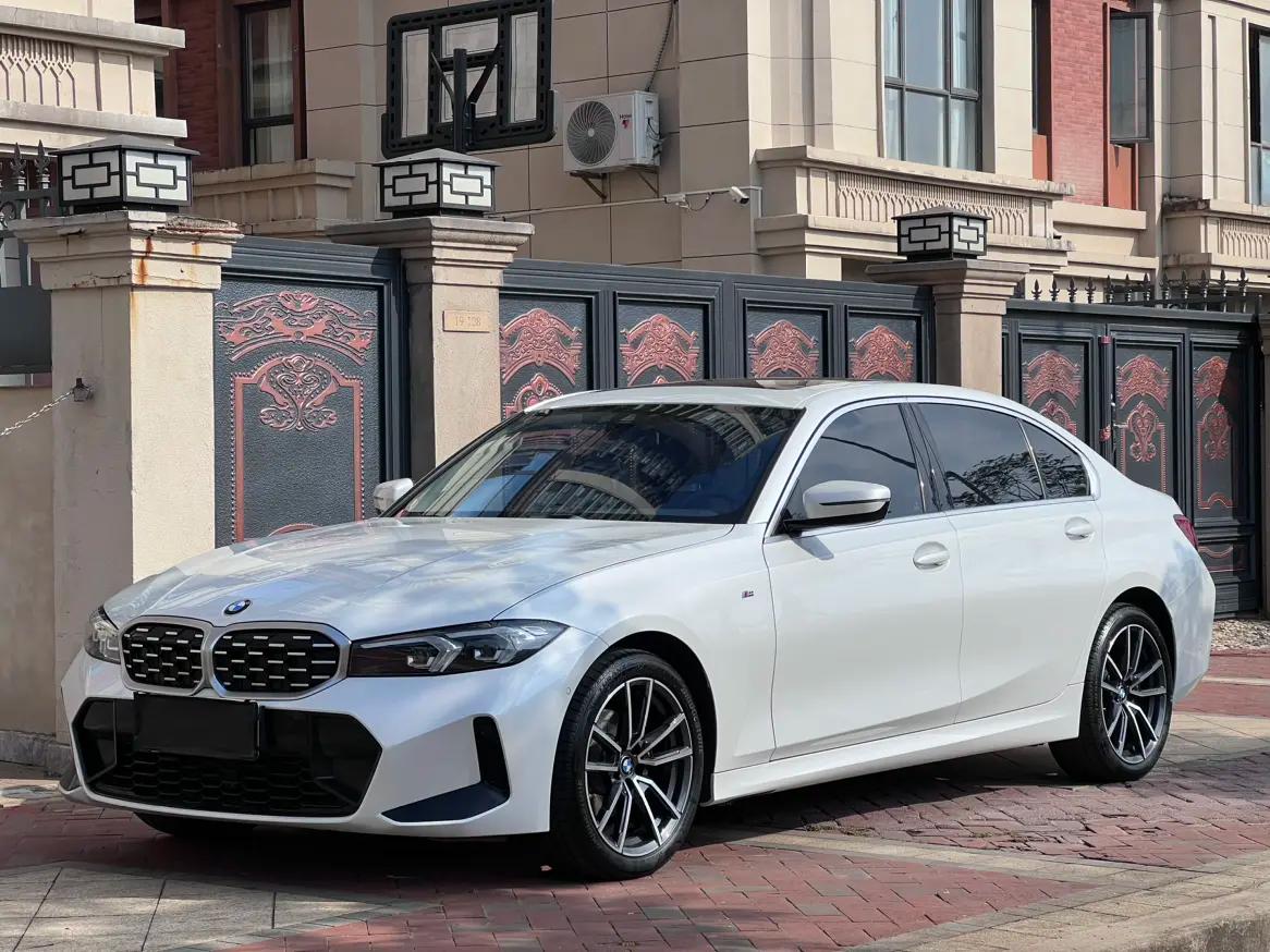 BMW 3 Series 2024 г. 22048 км.